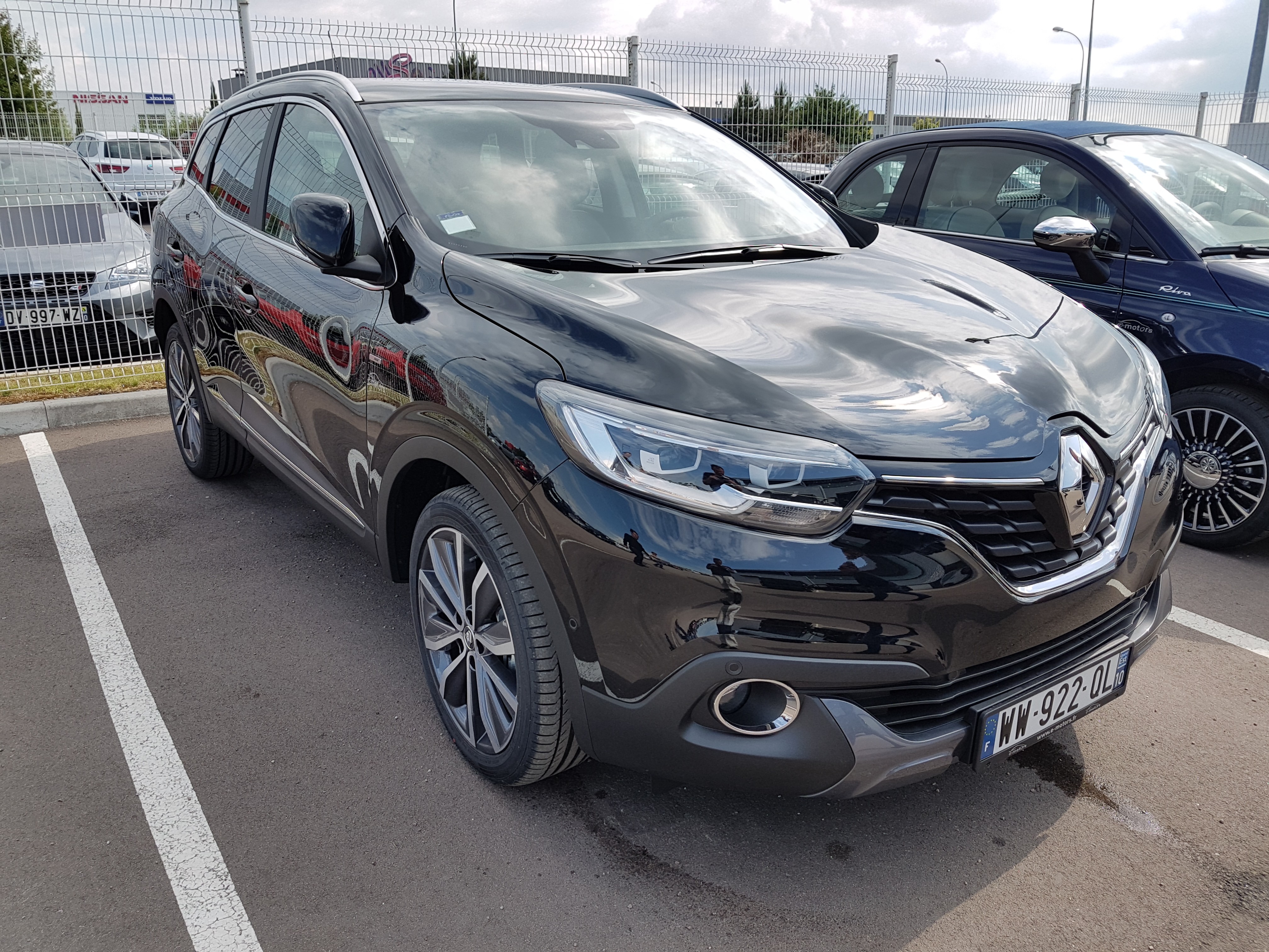 Avis-mandataire-auto-Emotors-Renault-Kadjar-Intens-dci-130-energy-4x4-plus-toit-vitr-bose.