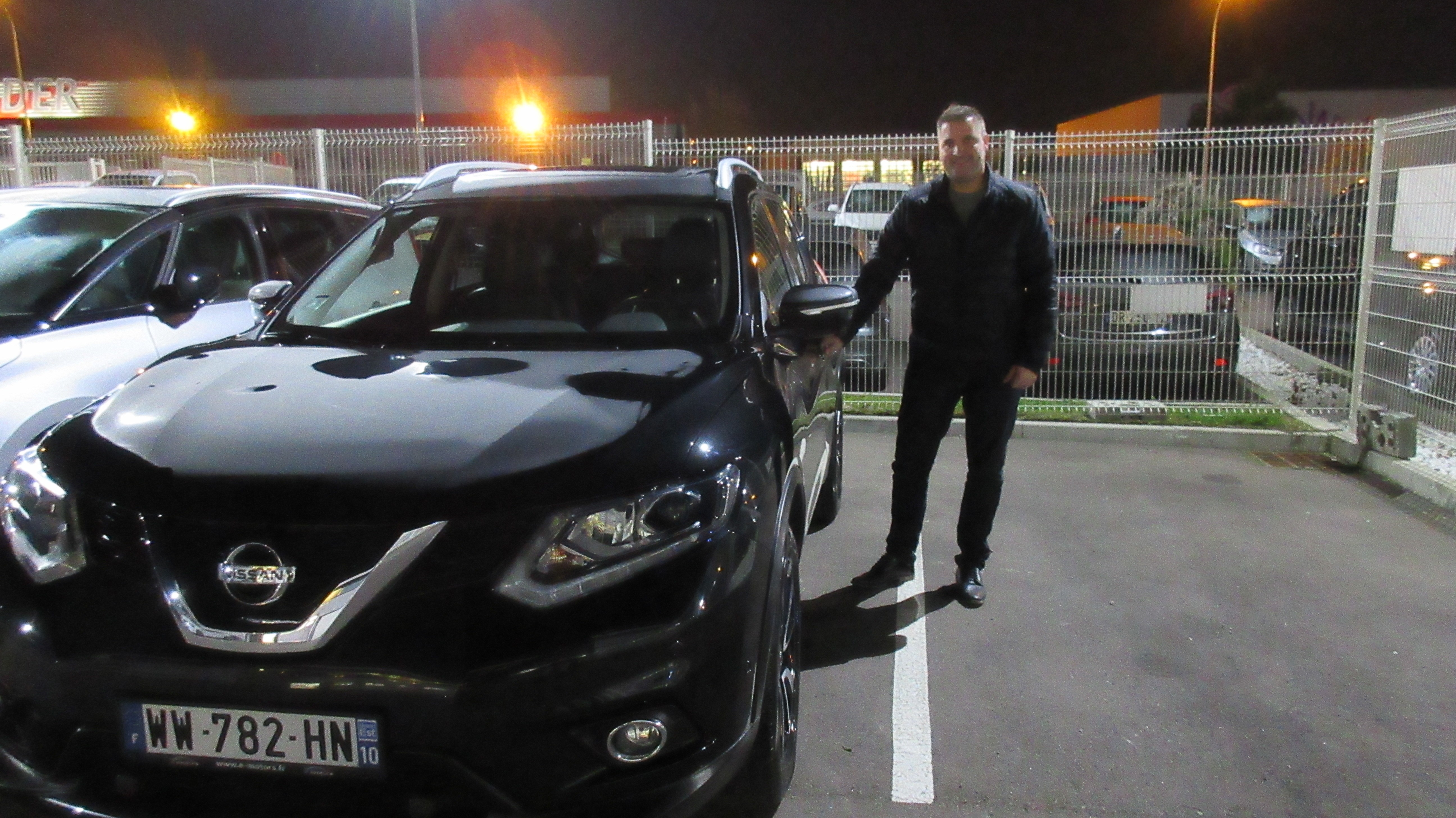 Avis-mandataire-auto-Emotors-Nissan-X-trail-Tekna-dci-130-7pl-4x2.