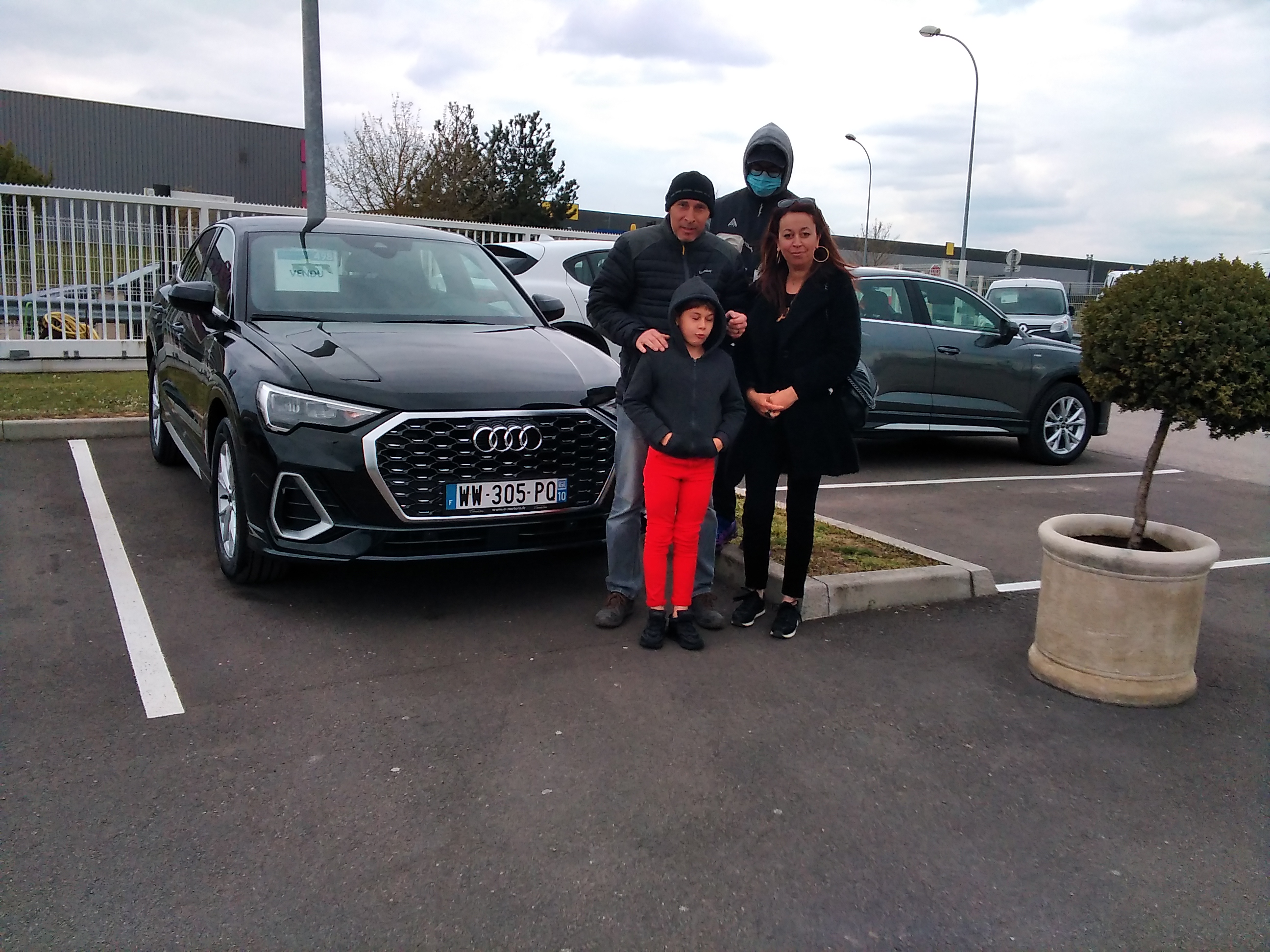 Avis-mandataire-auto-Emotors-Audi-Q3-sportback-Q3-s-line-sportback-35-tdi-150-ch-s-tronic-7.