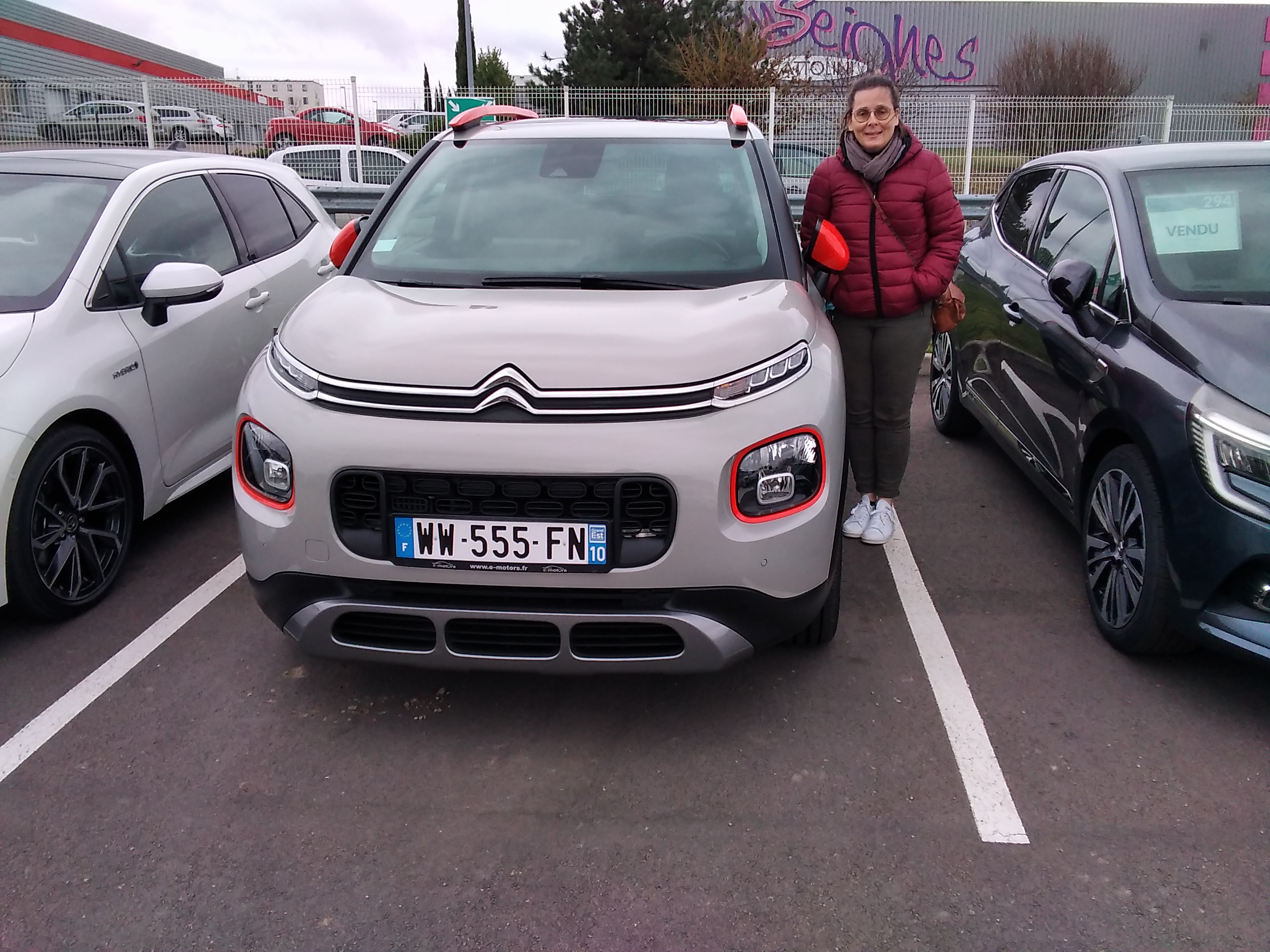 Avis-mandataire-auto-Emotors-Citroen-C3-aircross-Shine-bluehdi-120-s-s-eat6-plus-toit-panoramique.