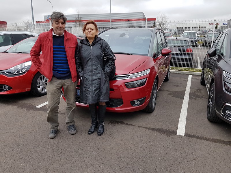 Avis-mandataire-auto-Emotors-Citroen-Grand-c4-picasso-Exclusive-bluehdi-150-s-s-plus-toit-vitr-afil-jbl-attelage.