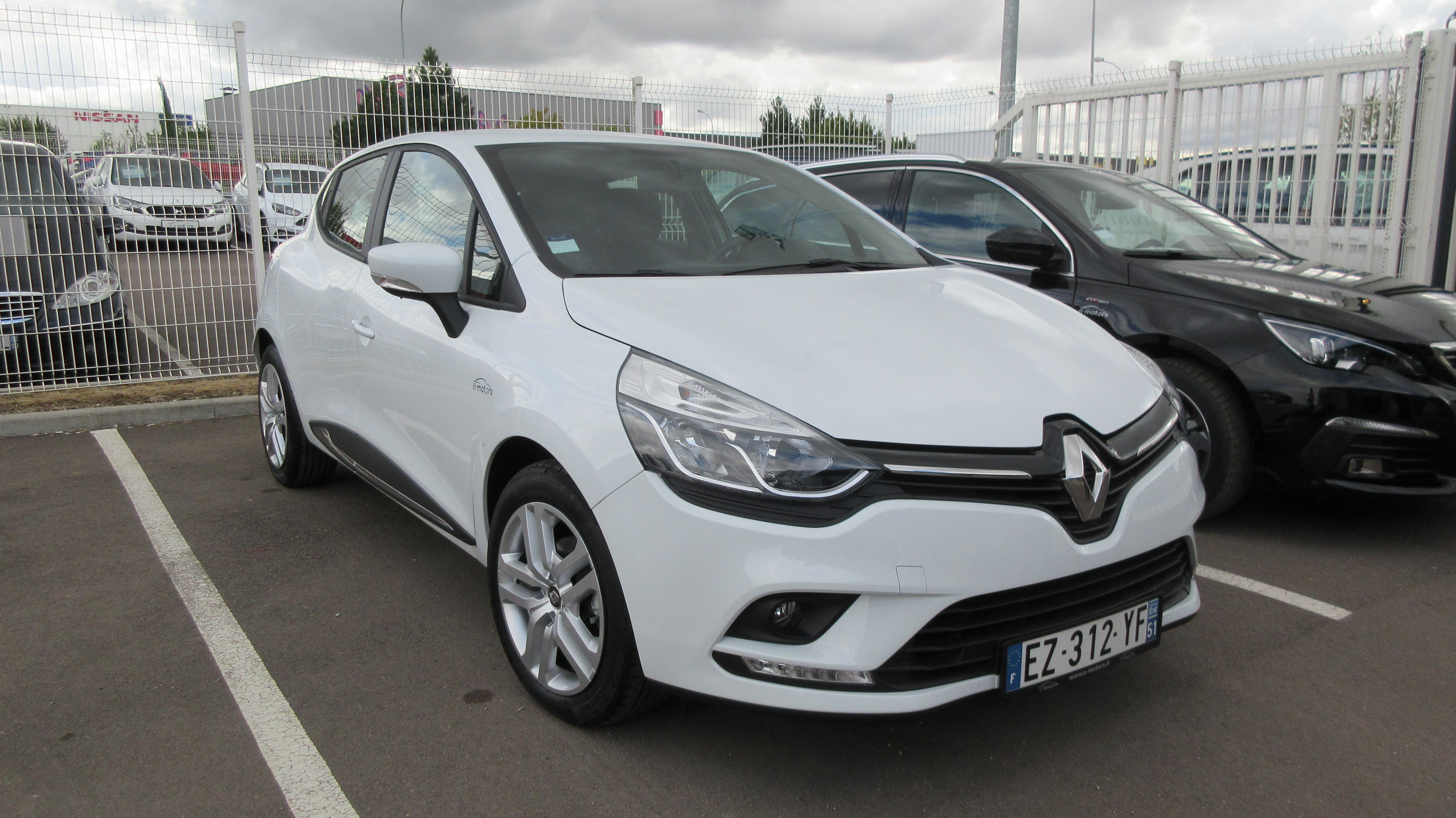 Avis-mandataire-auto-Emotors-Renault-Clio-Zen-dci-90-energy-plus-gps.