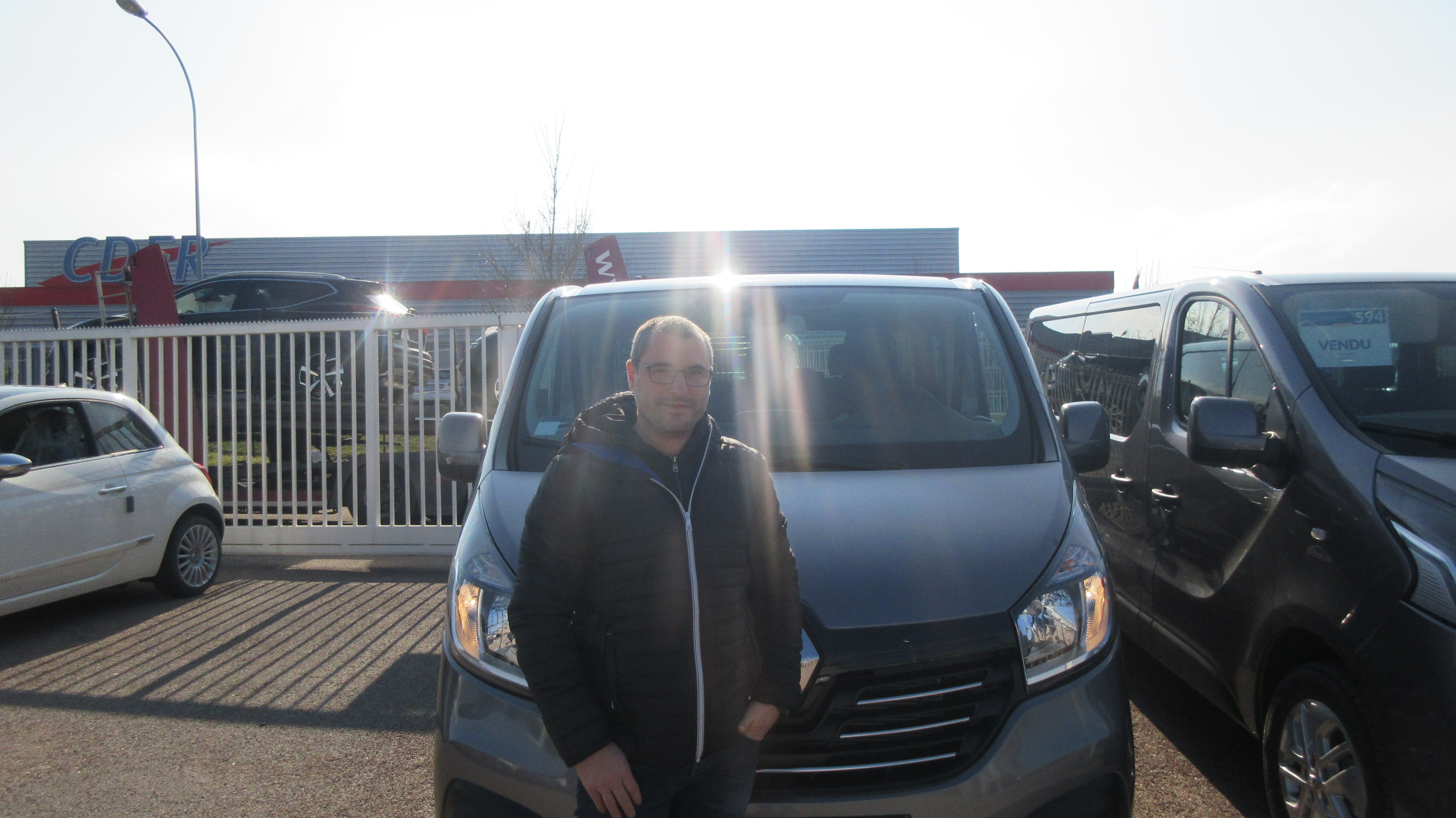 Avis-mandataire-auto-Emotors-Renault-Trafic-combi-Grand-intens-dci-145-energy-8places-plus-portes-180.