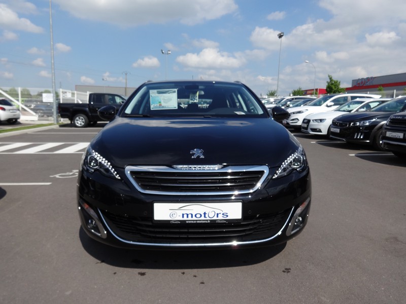 Avis-mandataire-auto-Emotors-Peugeot-308-sw-Allure-bluehdi-120-plus-cam-ra-de-recul.