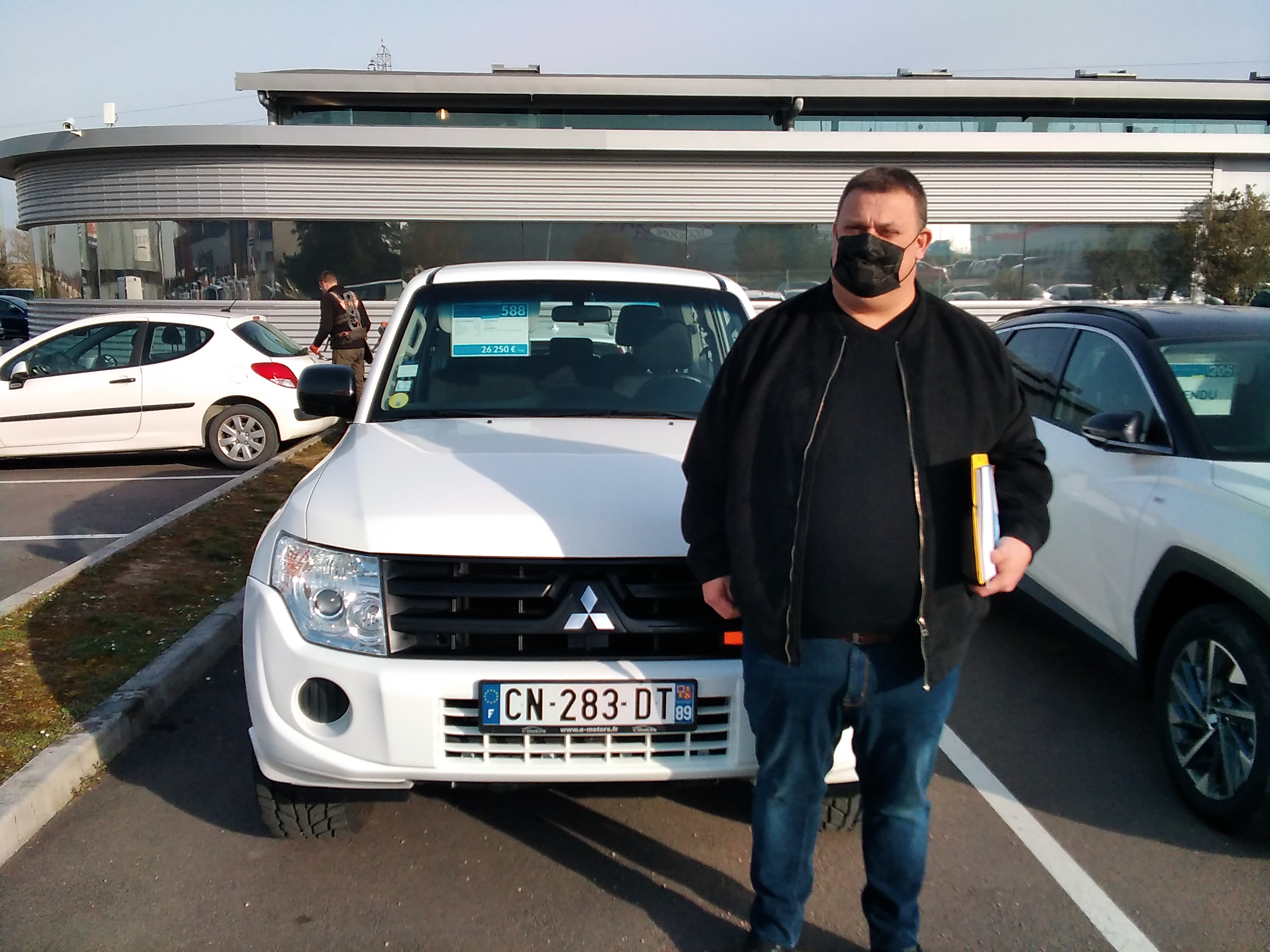 Avis-mandataire-auto-Emotors-Mitsubishi-Pajero-court-3-2-di-d-inform.