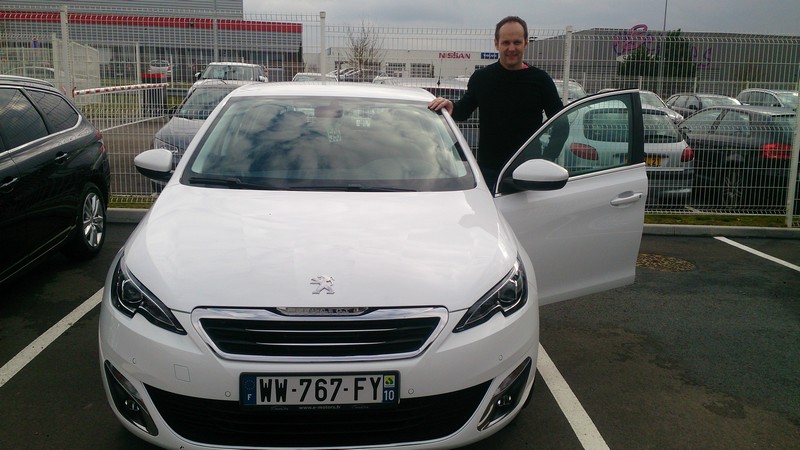 Avis-mandataire-auto-Emotors--Peugeot-308-allure-puretech-130-plus-jantes-17-.