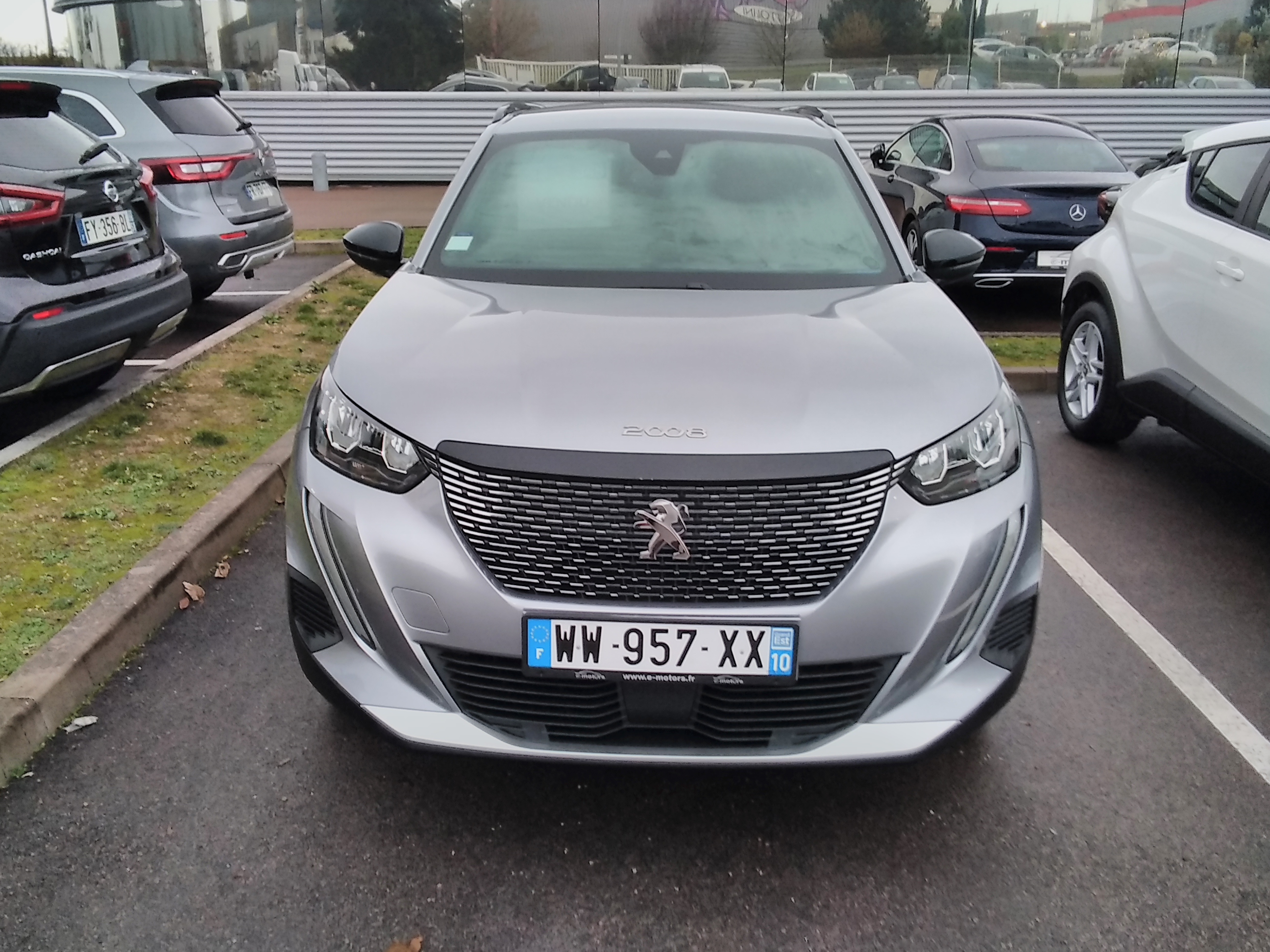 Avis-mandataire-auto-Emotors-Peugeot-2008-Puretech-100-s-s-bvm6-allure-plus-cam-ra-de-recul.