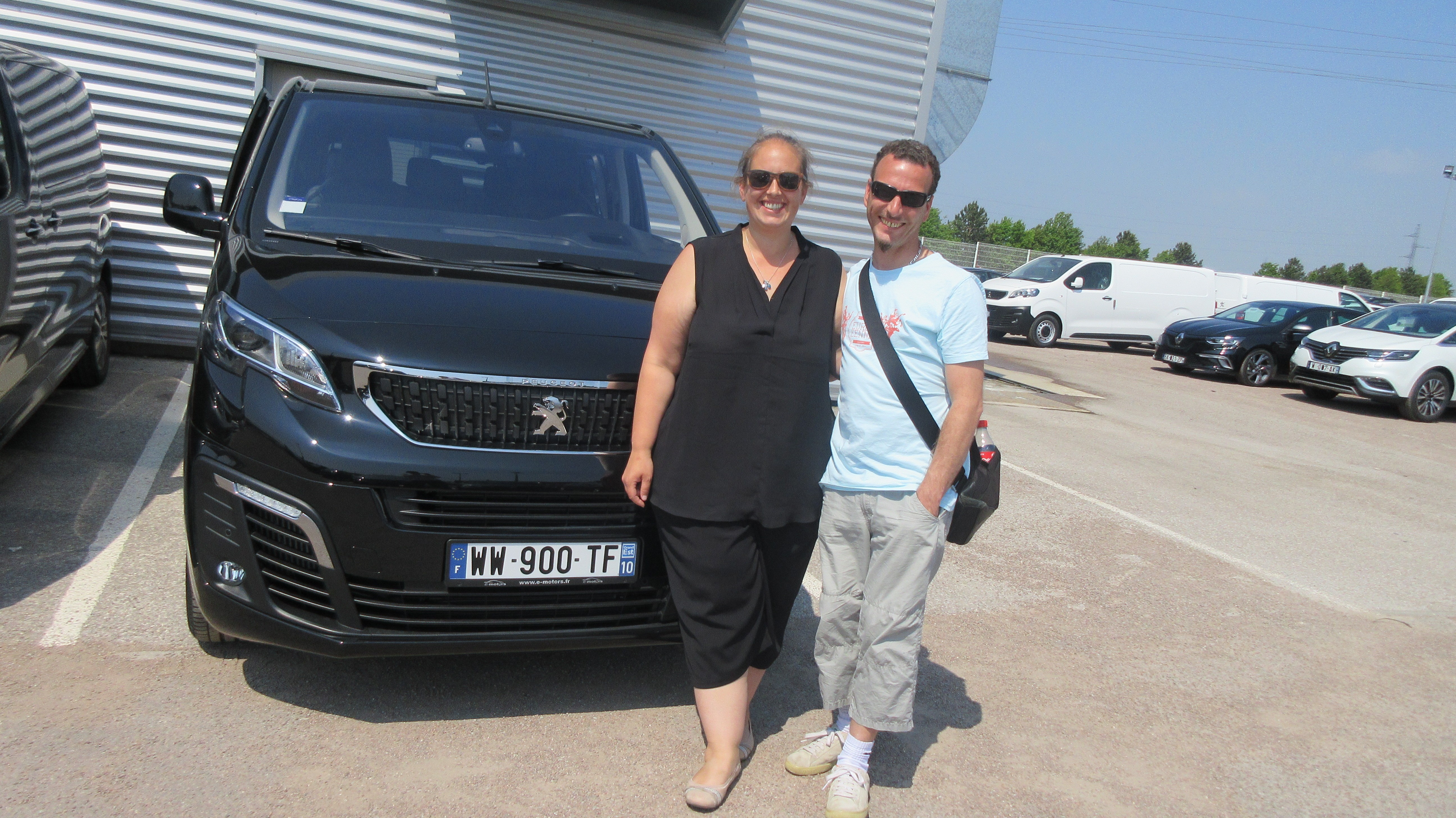 Avis-mandataire-auto-Emotors-Peugeot-Traveller-Long-allure-bluehdi-150-s-s.