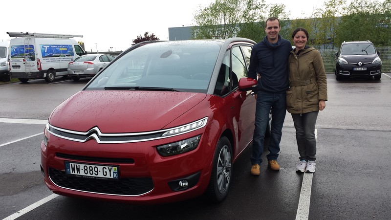 Avis-mandataire-auto-Emotors--Citroen-grand-c4-picasso-exclusive-thp-165-s-s-eat6-.