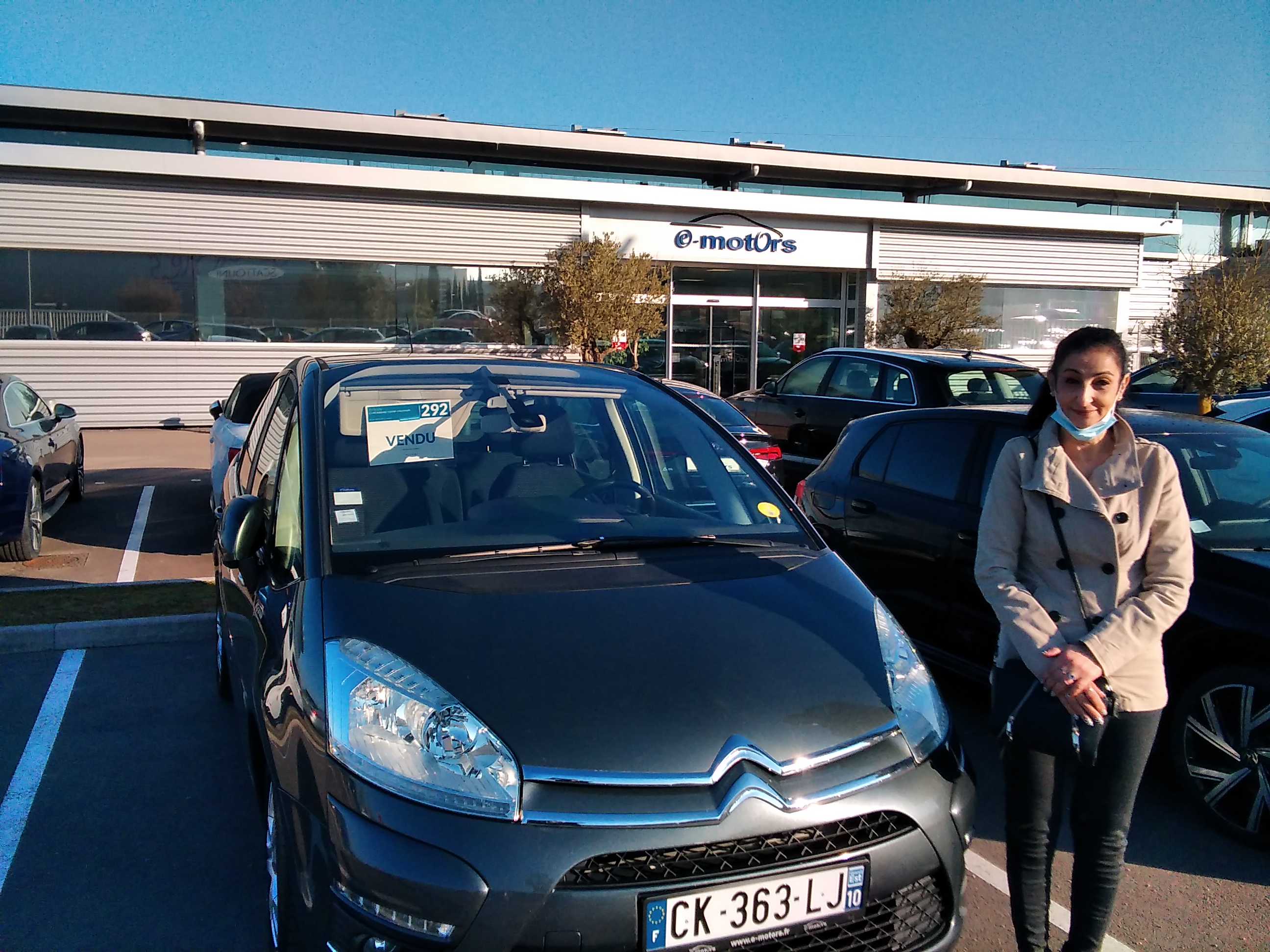 Avis-mandataire-auto-Emotors-Citroen-C4-picasso-Hdi-110-fap-millenium.