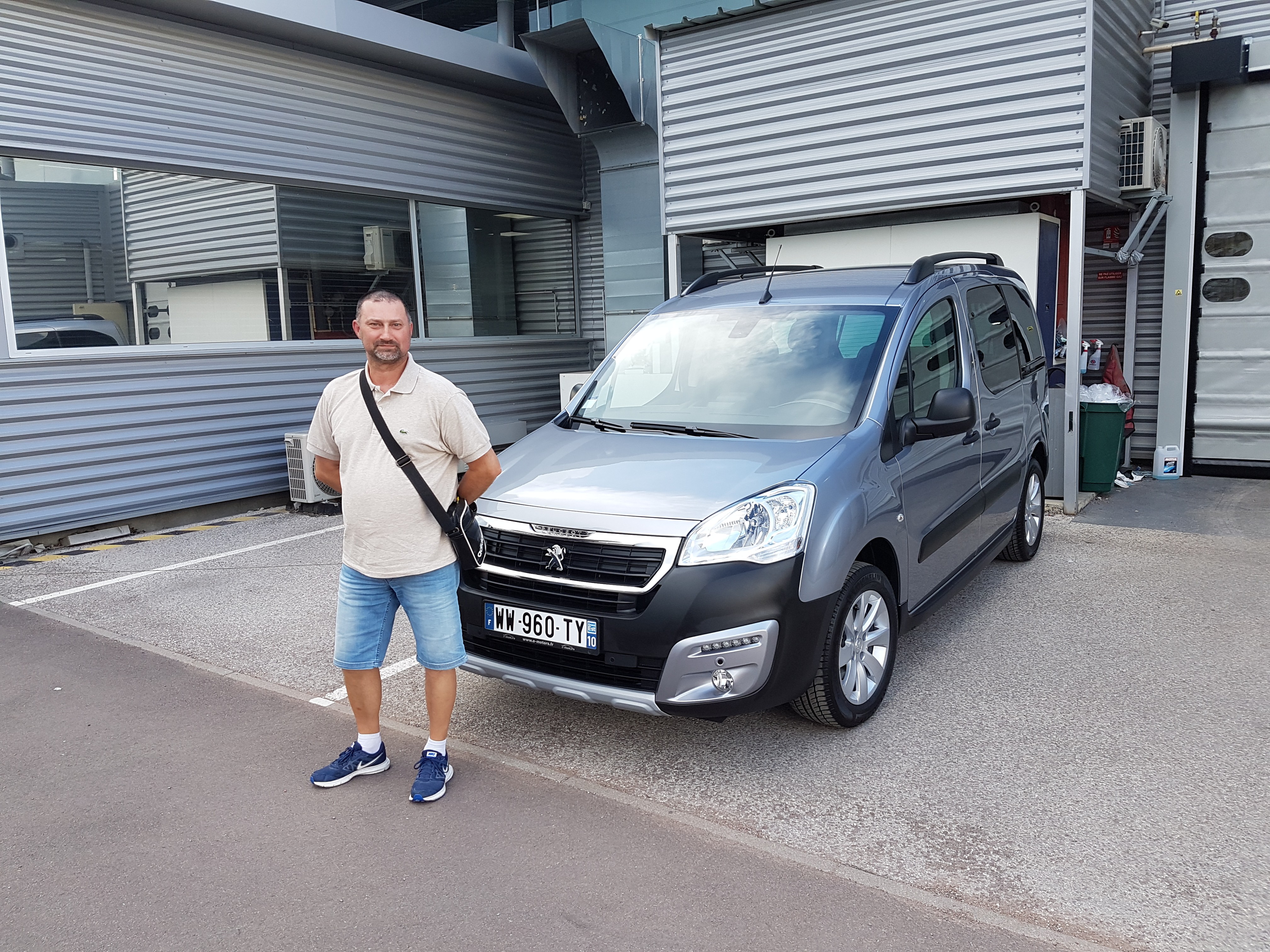 Avis-mandataire-auto-Emotors-Peugeot-Partner-tepee-Outdoor-bluehdi-100.