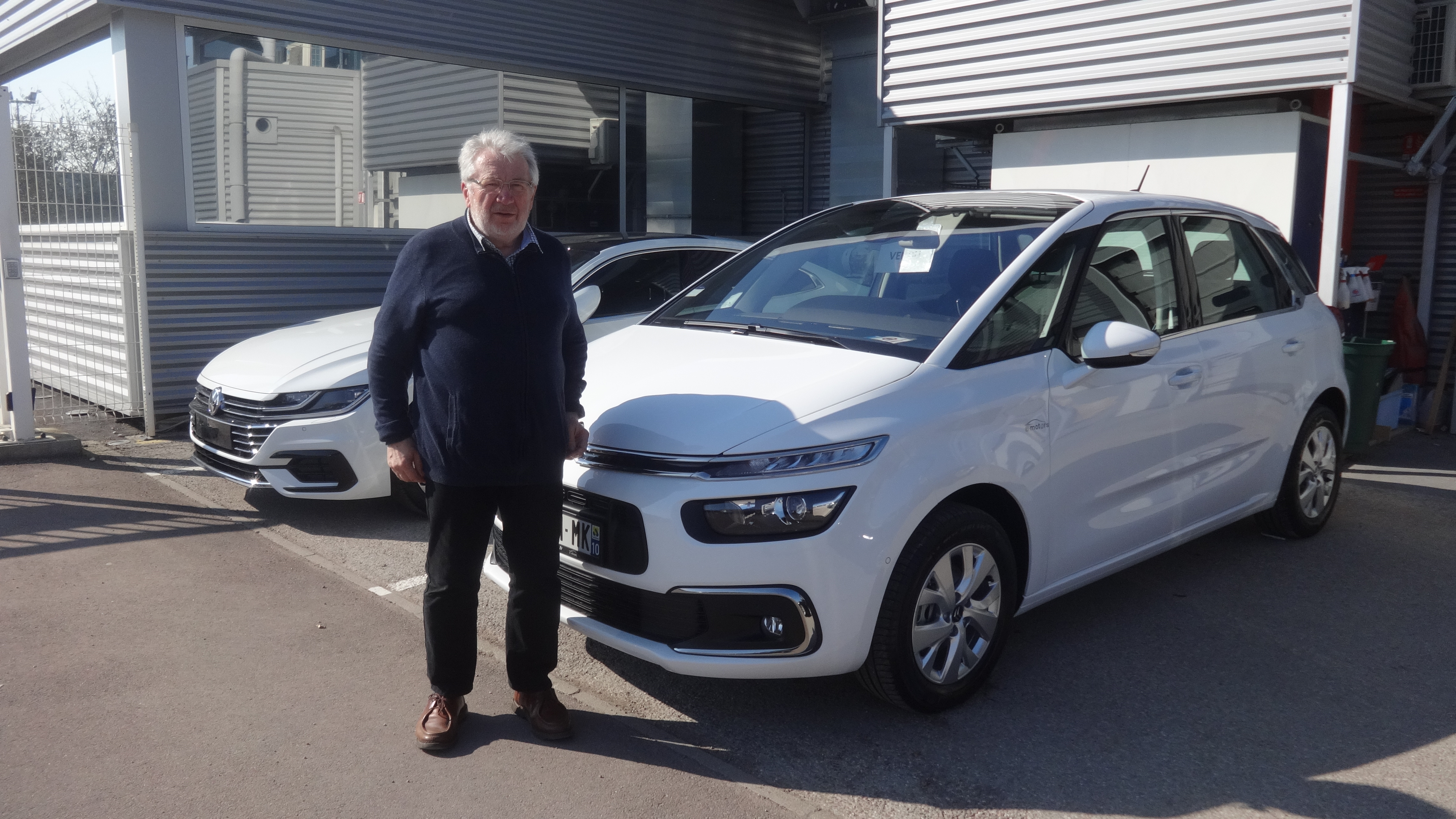 Avis-mandataire-auto-Emotors-Citroen-C4-spacetourer-Feel-bluehdi-130-s-s-eat8.