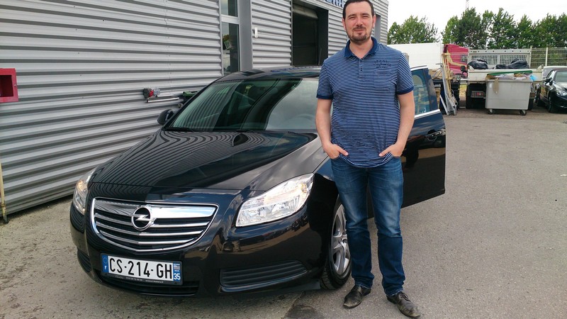 Avis-mandataire-auto-Emotors--Opel-insignia-edition-cdti-130-.