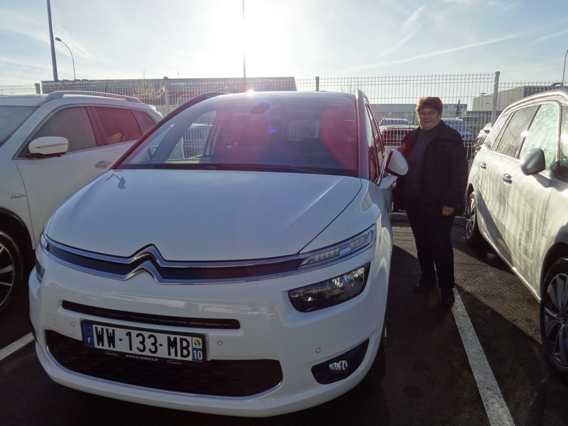 Avis-mandataire-auto-Emotors-Citroen-Grand-c4-picasso-Intensive-sur-quip-e-bluehdi-120-s-s.
