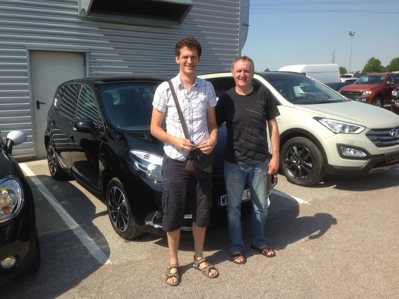 Avis-mandataire-auto-Emotors--Renault-scenic-iii-bose-dci-130-energy-.