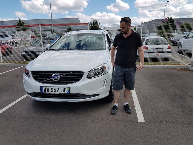 Avis-mandataire-auto-Emotors-Volvo-Xc60-Ocean-race-edition-d4-190-s-s-geartronic-plus-1250km.