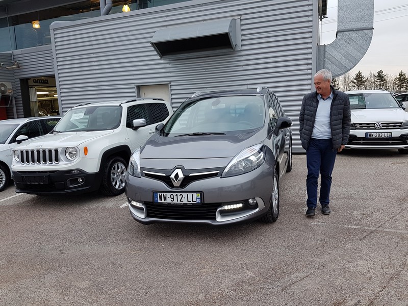 Avis-mandataire-auto-Emotors-Renault-Grand-scenic-Grand-sc-nic-iii-luxe-dci-110-edc-plus-7-places.