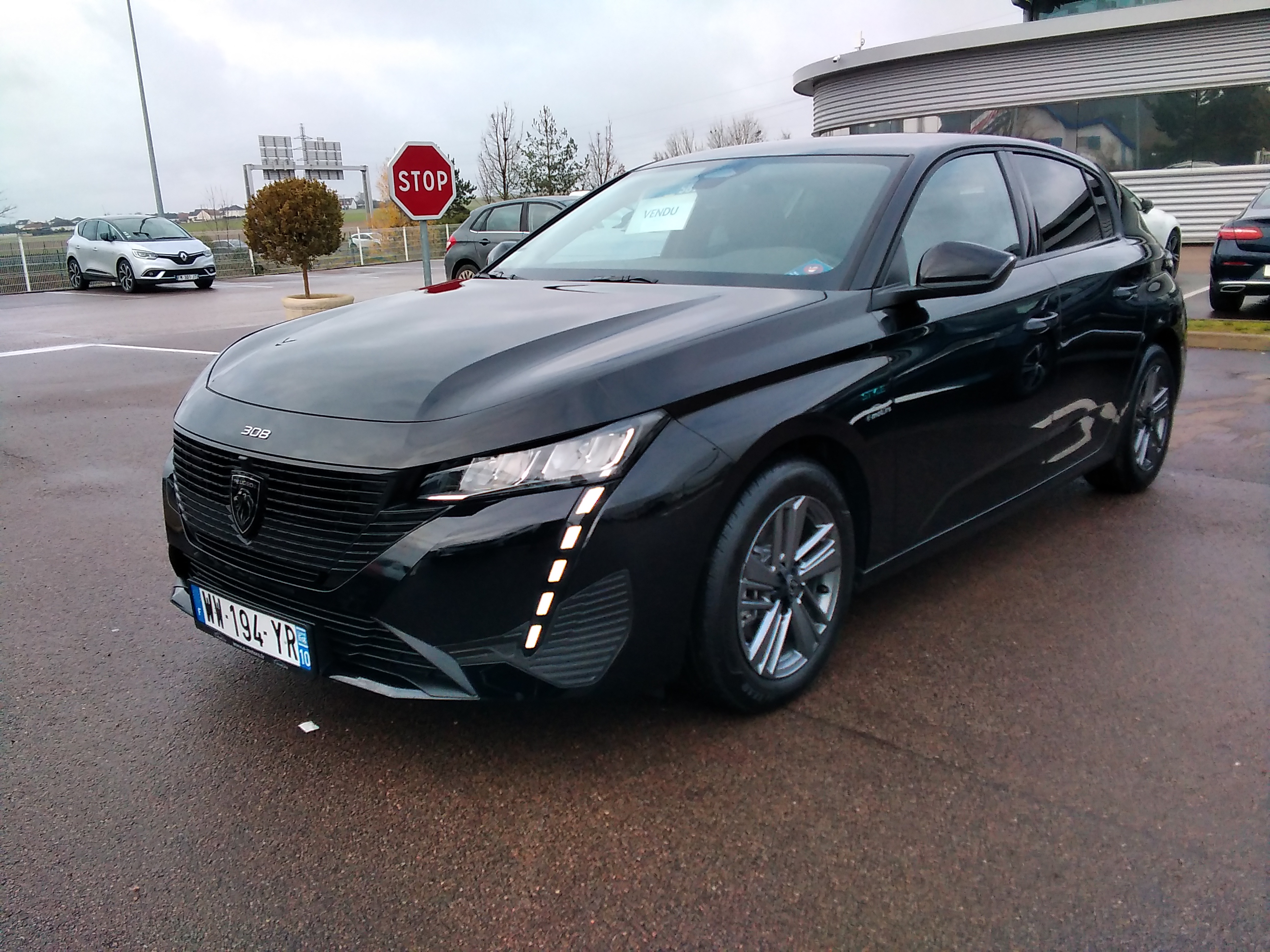 Avis-mandataire-auto-Emotors-Peugeot-308-Puretech-130ch-s-s-bvm6-active-pack.