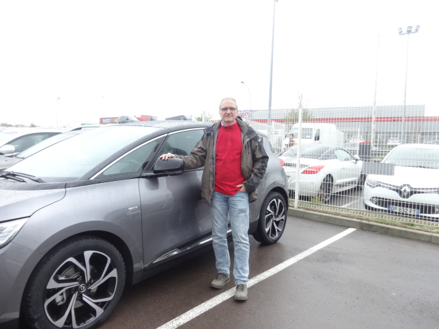 Avis-mandataire-auto-Emotors-Renault-Scenic-Intens-tce-160-edc-plus-bose.