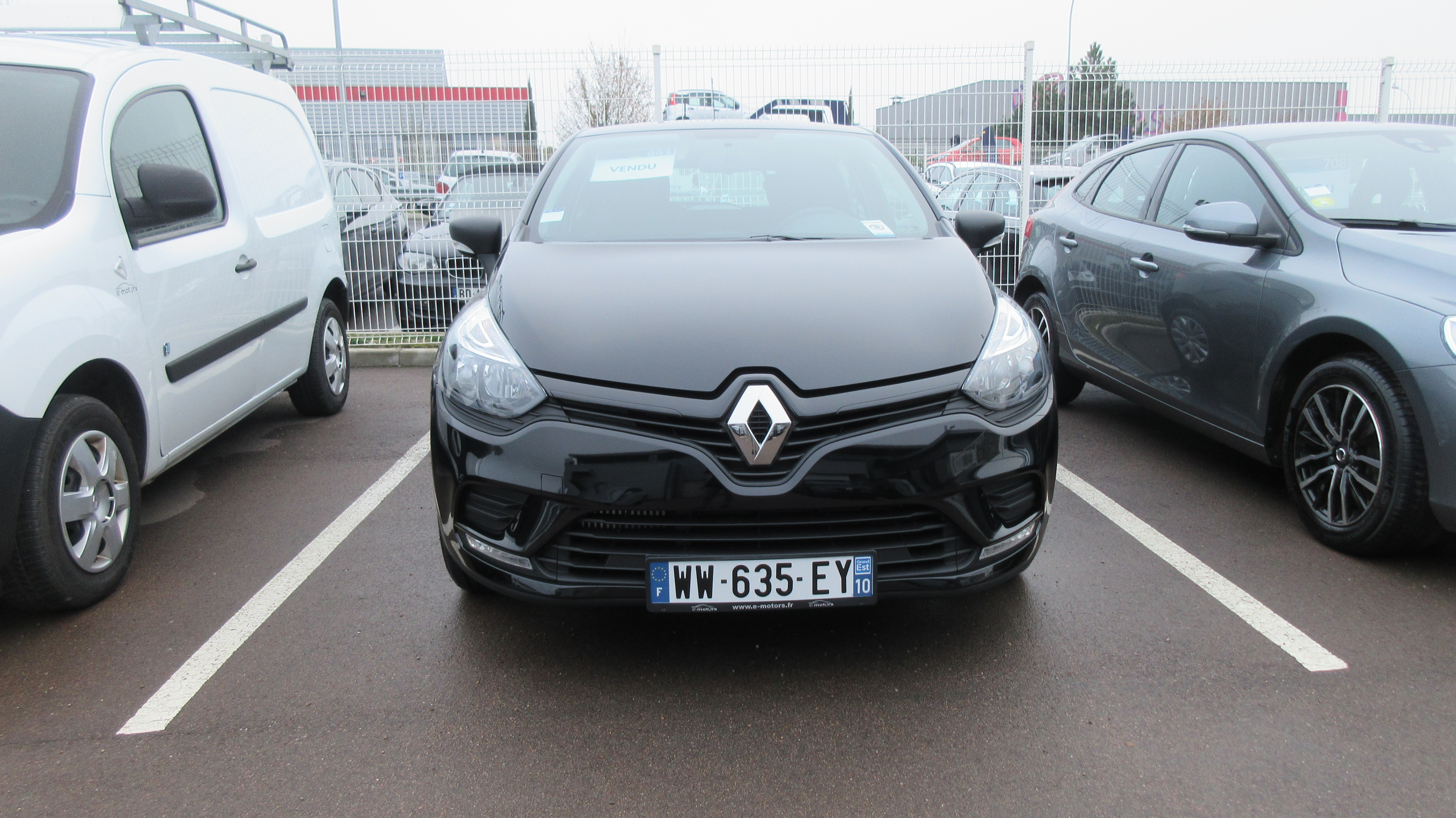 Avis-mandataire-auto-Emotors-Renault-Clio-Trend-tce-75.