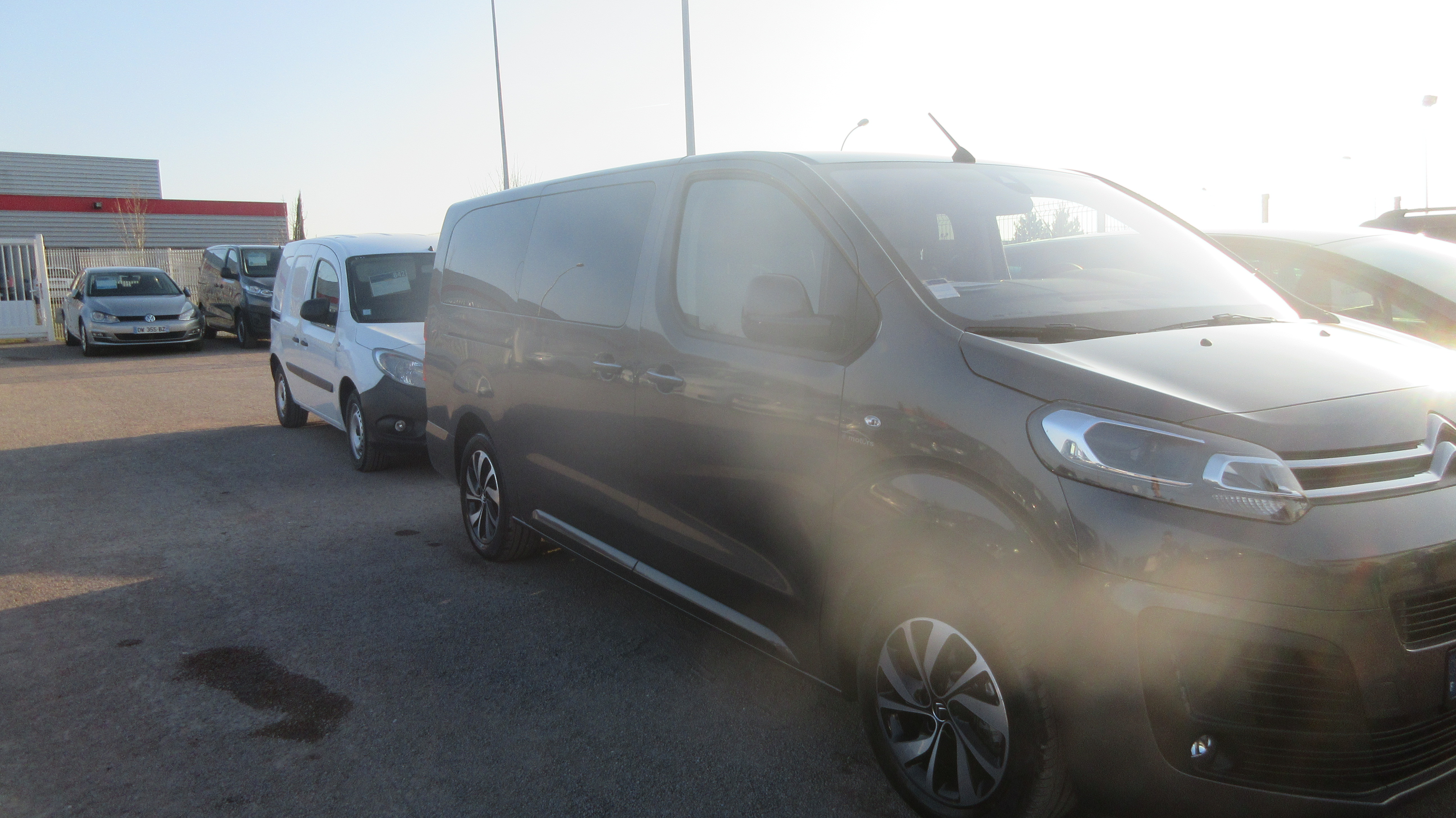 Avis-mandataire-auto-Emotors-Citroen-Spacetourer-Shine-xl-bluehdi-180-s-s-eat8.