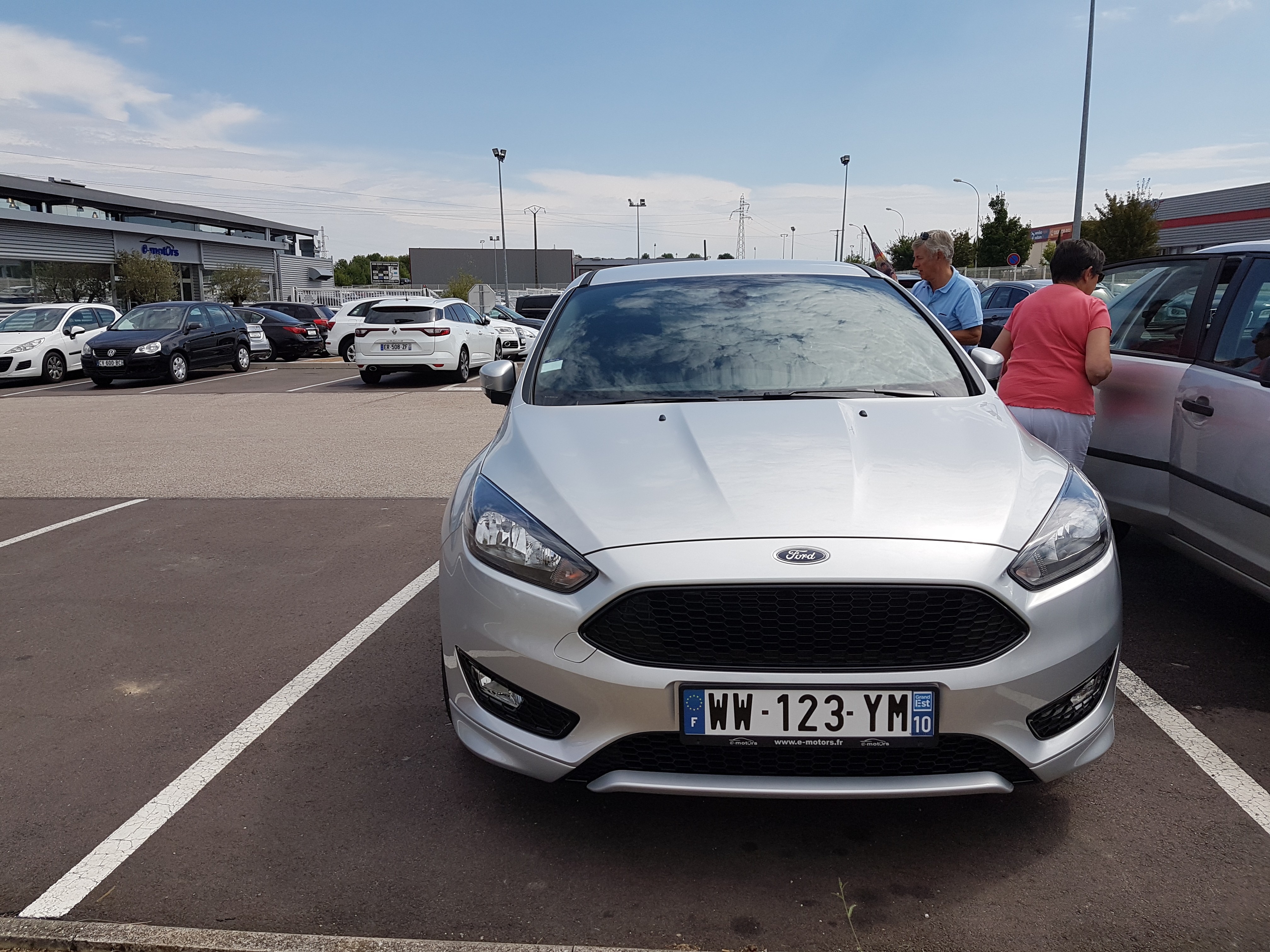 Avis-mandataire-auto-Emotors-Ford-Focus-St-line-ecoboost-125-s-s.