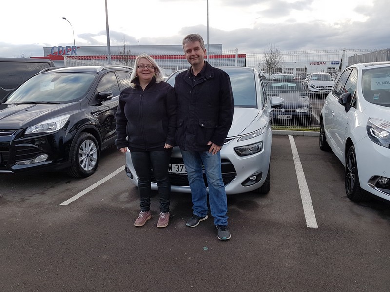 Avis-mandataire-auto-Emotors-Citroen-C4-picasso-Exclusive-bluehdi-150-s-s.