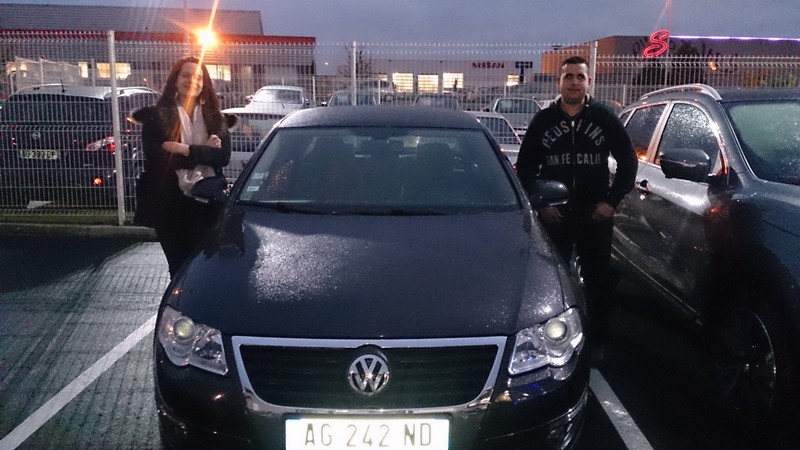 Avis-mandataire-auto-Emotors--Volkswagen-passat-tdi-2-0-tdi-140-confortline-neuve-.