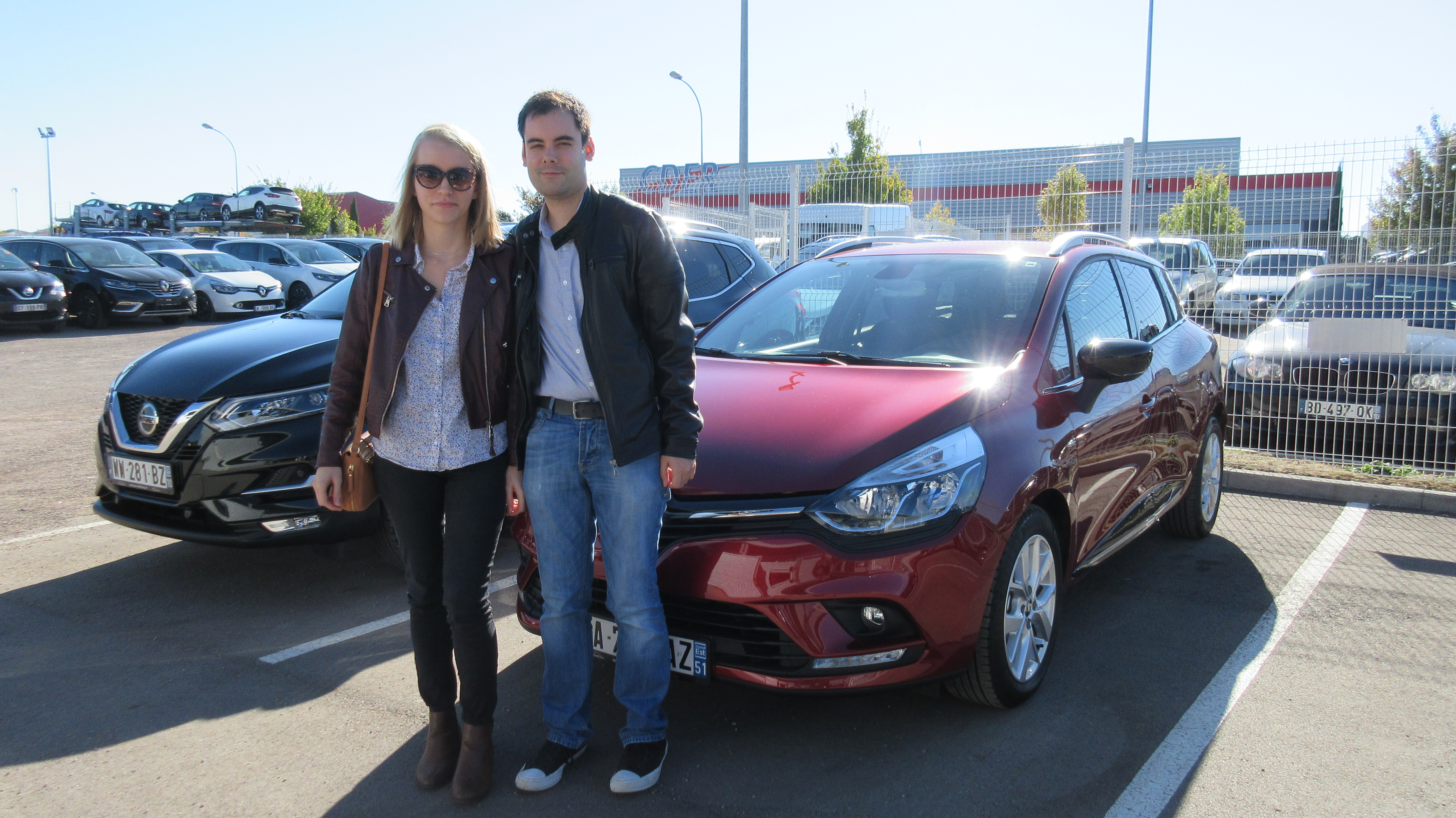 Avis-mandataire-auto-Emotors-Renault-Clio-iv-estate-Clio-estate-limited-sur-quip-e-tce-120-plus-gps.