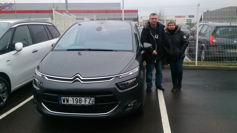 Avis-mandataire-auto-Emotors--Citroen-c4-picasso-exclusive-bluehdi-150-s-s-eat6-.