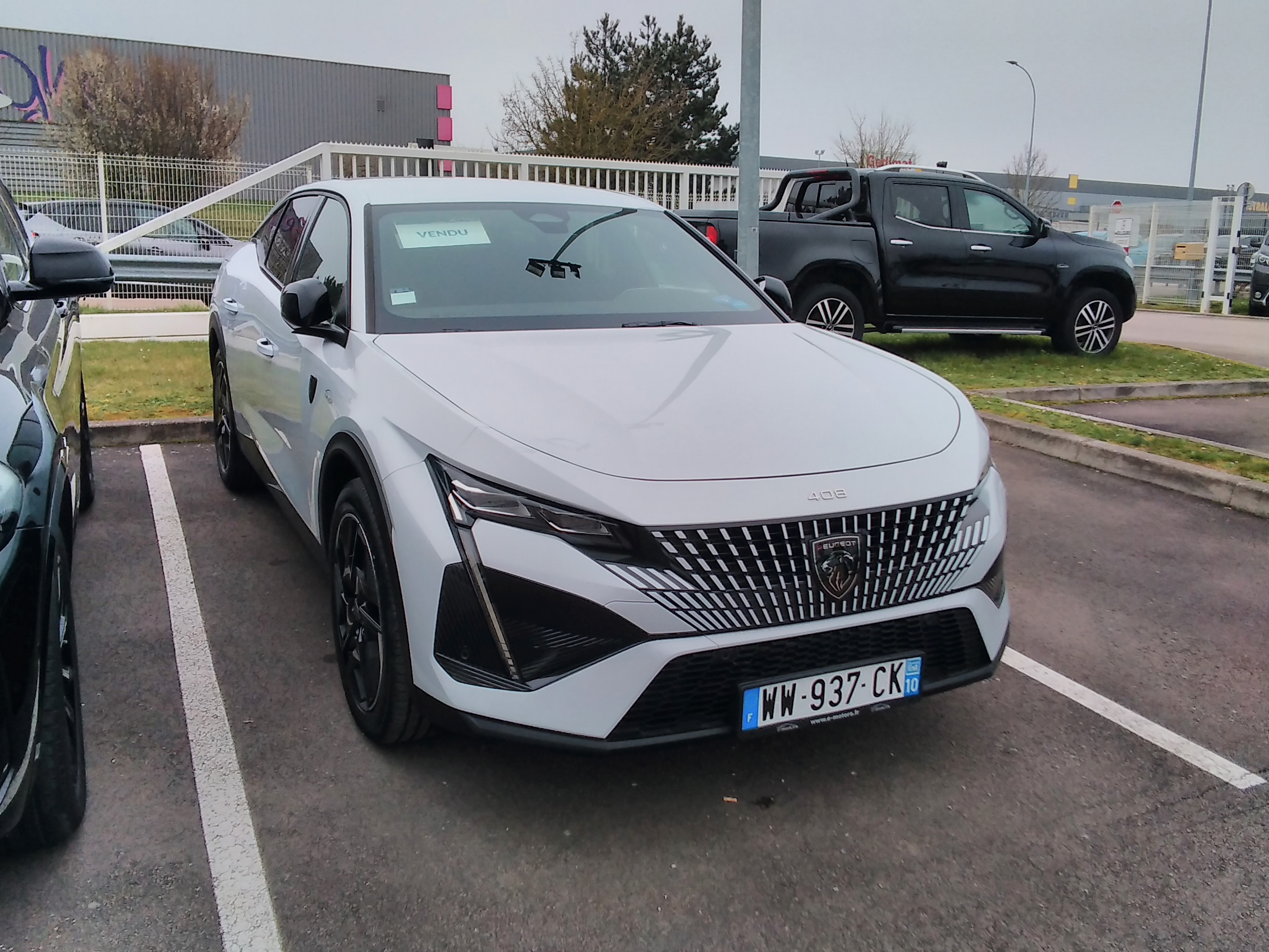 Avis-mandataire-auto-Emotors-Peugeot-408-Puretech-130-eat8-gt.