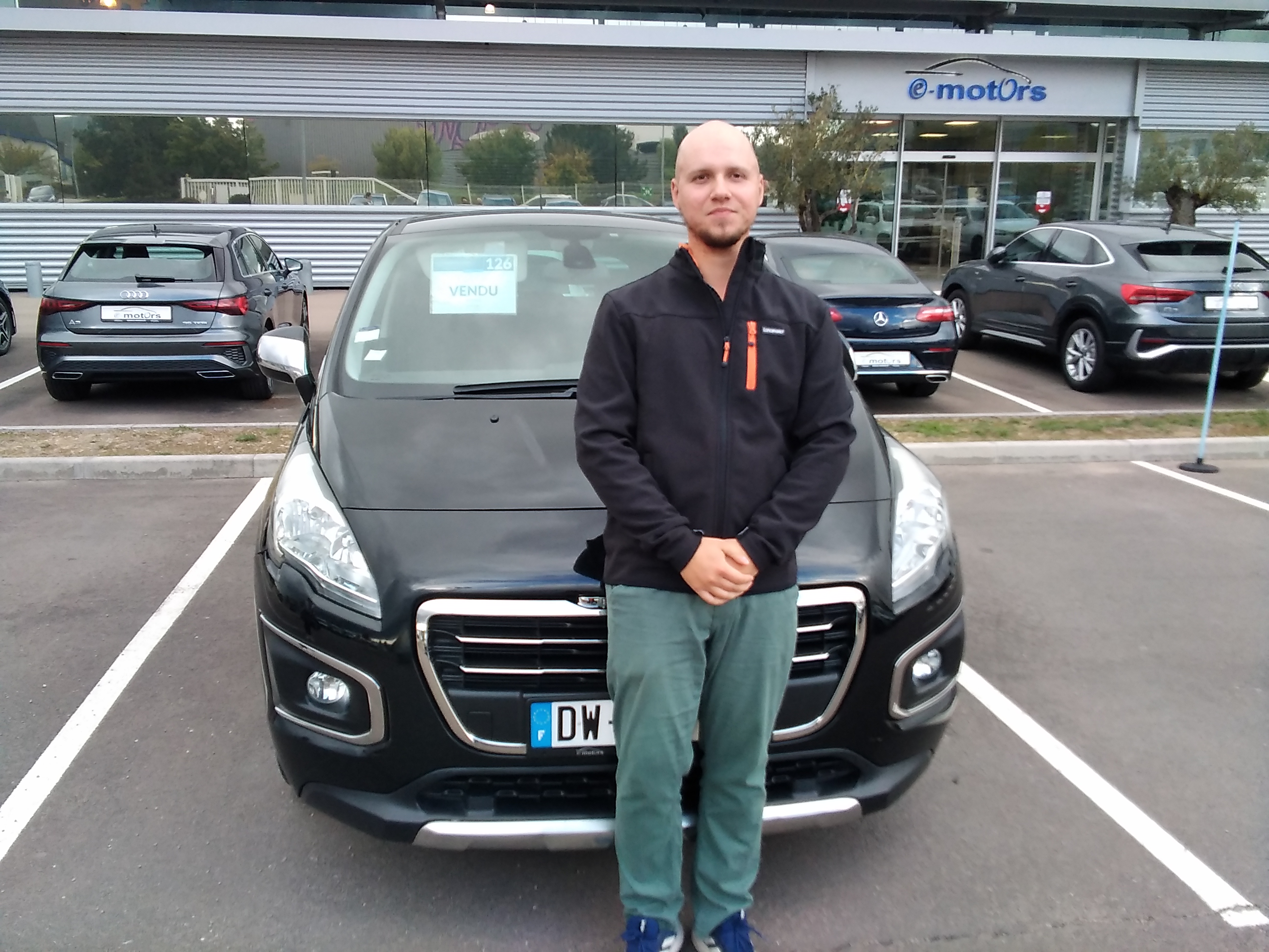 Avis-mandataire-auto-Emotors-Peugeot-3008-1-6-bluehdi-120ch-s-s-eat6-style.