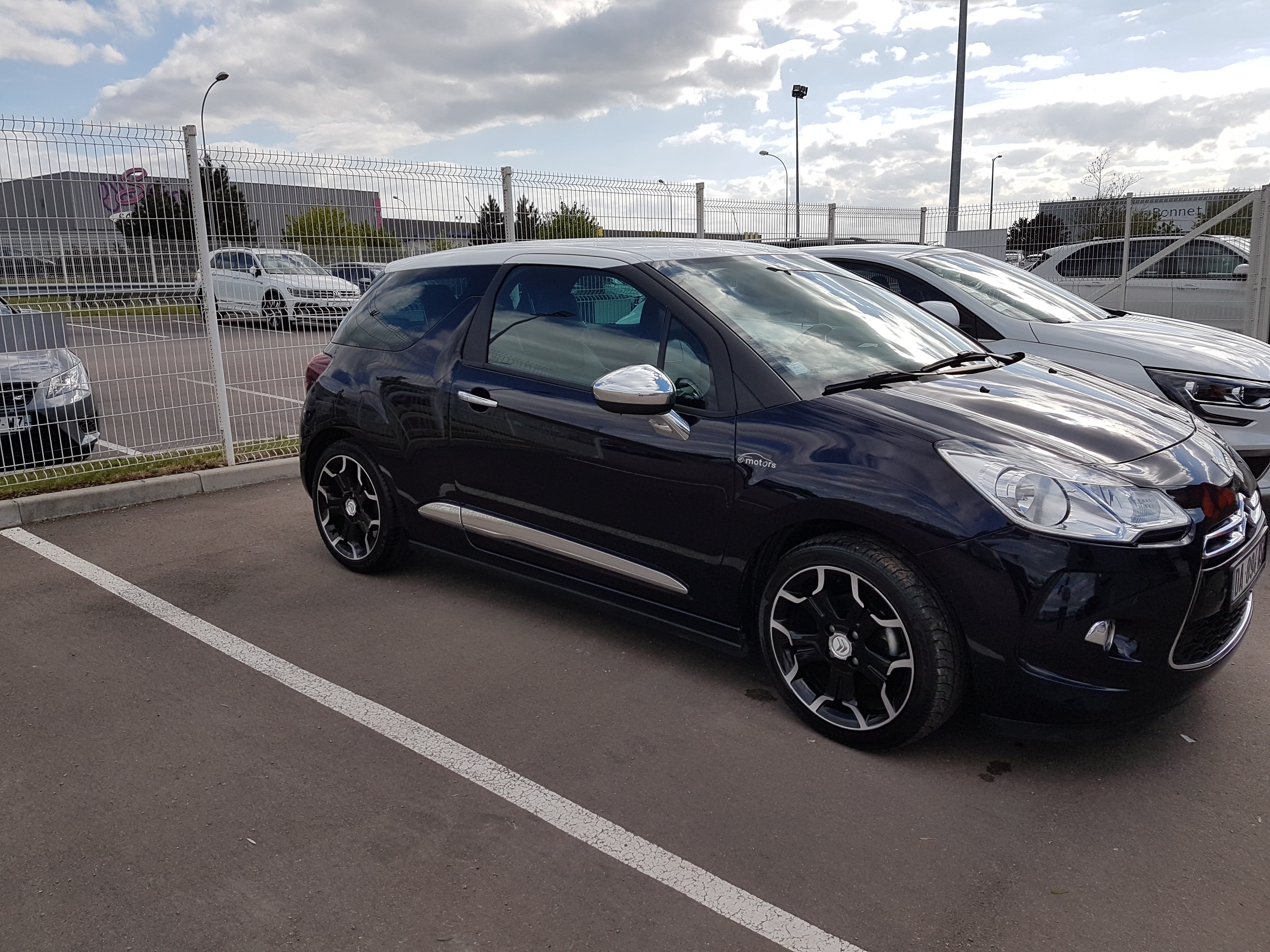 Avis-mandataire-auto-Emotors-Citroen-Ds3-Op-ra-blue-hdi-90-plus-gps-plus-cuir.