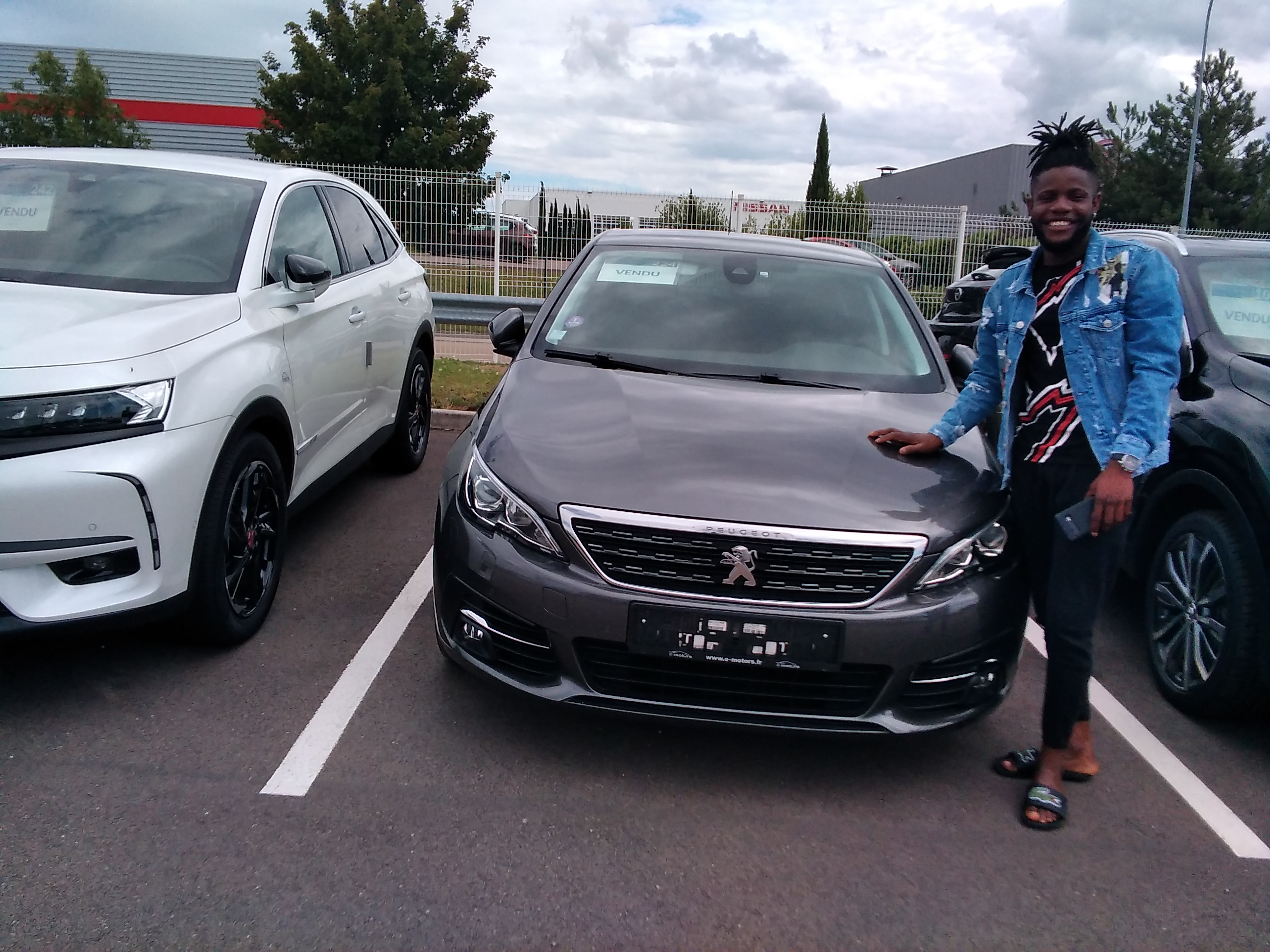 Avis-mandataire-auto-Emotors-Peugeot-308-1-2-puretech-130ch-s-s-eat6-allure-business.