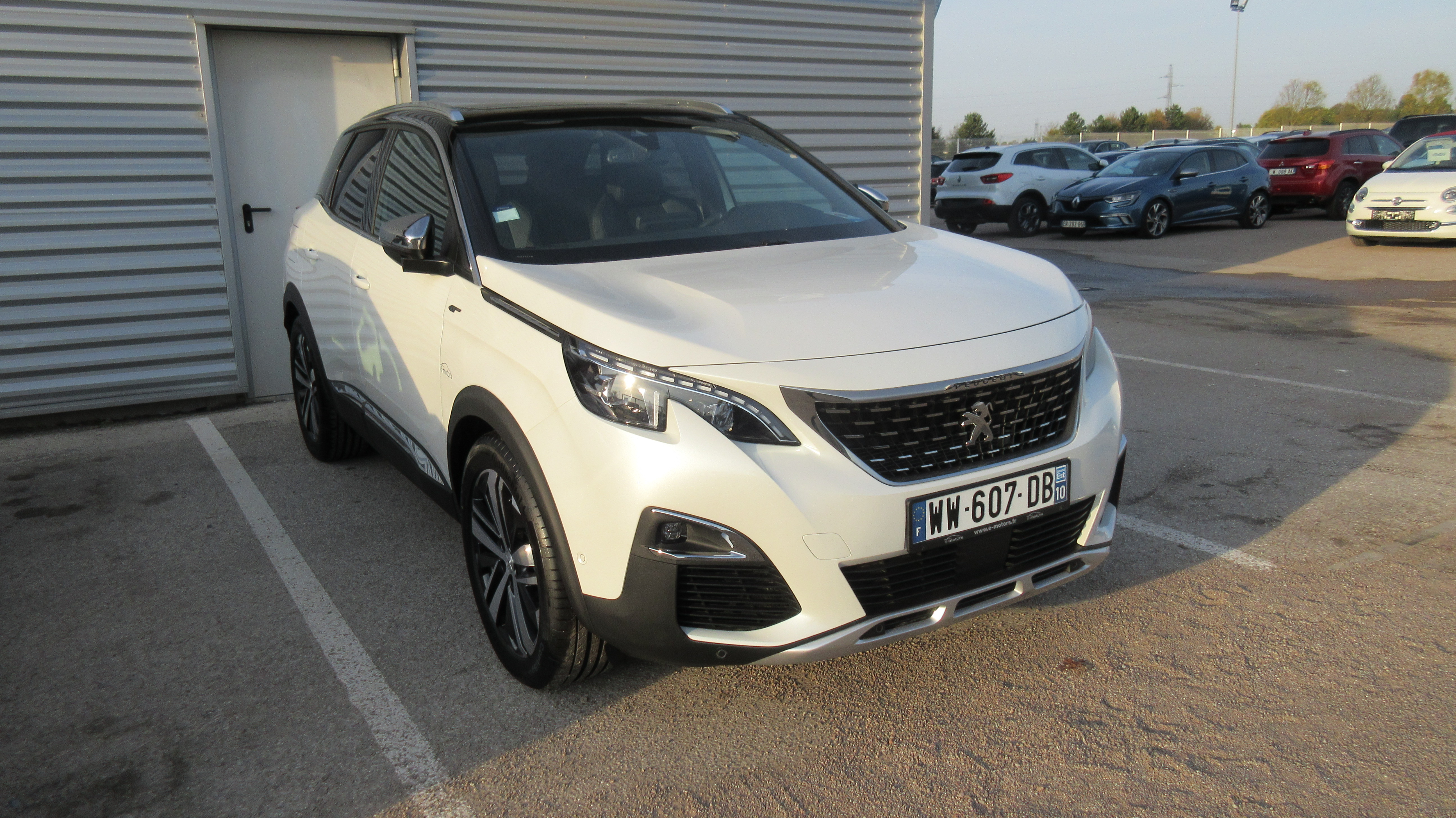 Avis-mandataire-auto-Emotors-Peugeot-3008-Gt-bluehdi-180-eat8-s-s-plus-toit-vitr.