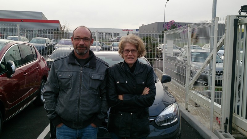 Avis-mandataire-auto-Emotors--Renault-megane-iii-berline-dci-110cv-bose-neuve-.