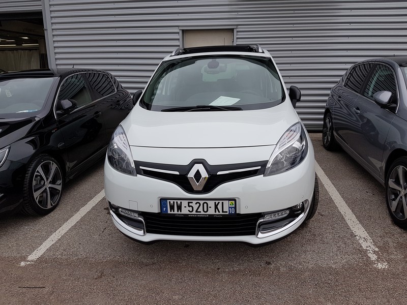 Avis-mandataire-auto-Emotors-Renault-Grand-scenic-Grand-sc-nic-iii-bose-tce-130-energy-7places-plus-toit-vitr-visio.