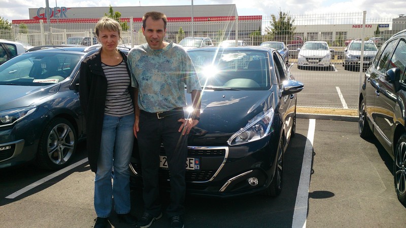 Avis-mandataire-auto-Emotors--Peugeot-208-allure-bluehdi-100-5p-plus-navigation-.