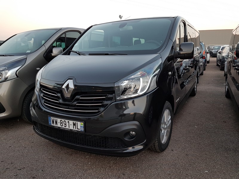 Avis-mandataire-auto-Emotors-Renault-Trafic-combi-Grand-intens-dci-125-energy-8places-plus-hayon.