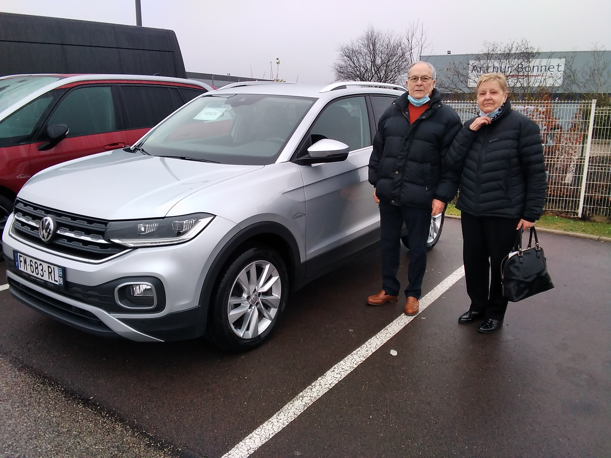 Avis-mandataire-auto-Emotors-Volkswagen-T-cross-1-6-tdi-95-start-stop-dsg7-carat.