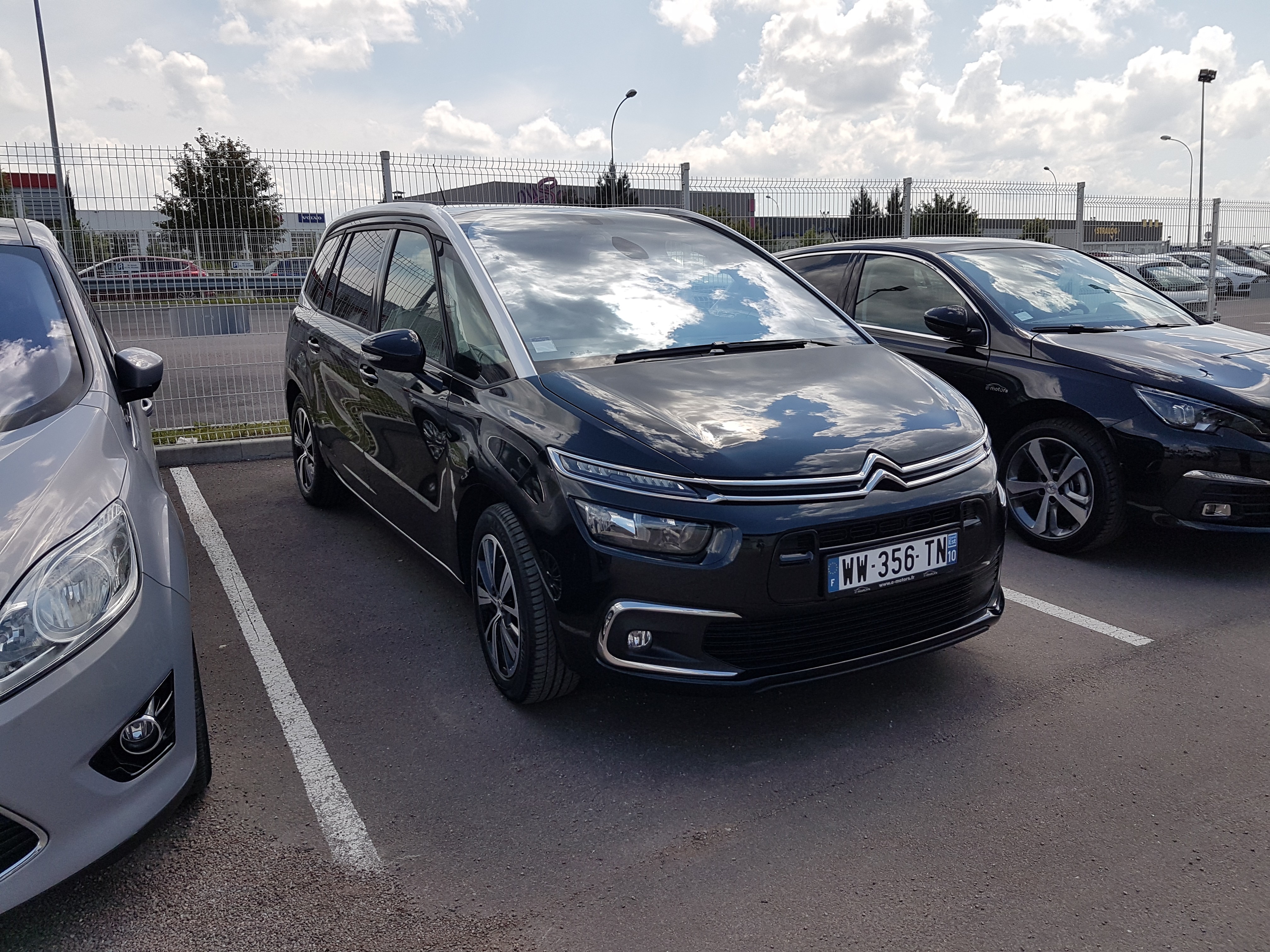 Avis-mandataire-auto-Emotors-Citroen-Grand-c4-picasso-Feel-bluehdi-120-s-s.