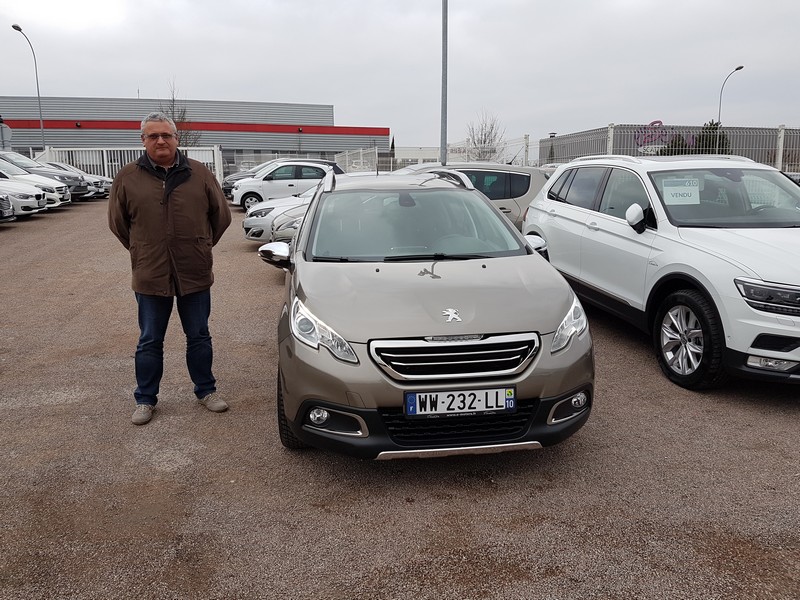 Avis-mandataire-auto-Emotors-Peugeot-2008-Allure-puretech-130-plus-gps-plus-jantes-17.