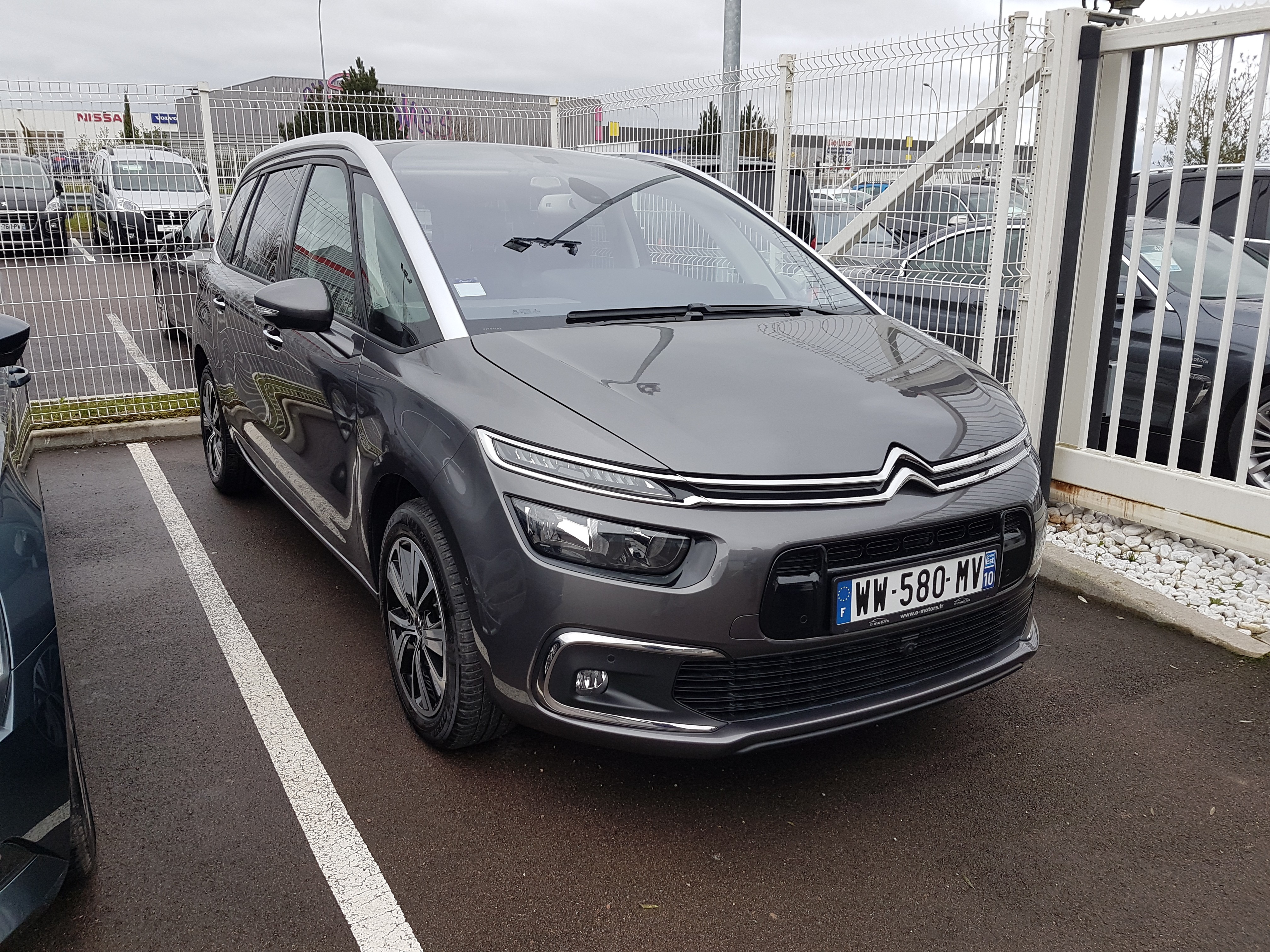 Avis-mandataire-auto-Emotors-Citroen-Grand-c4-picasso-Shine-bluehdi-120-s-s.