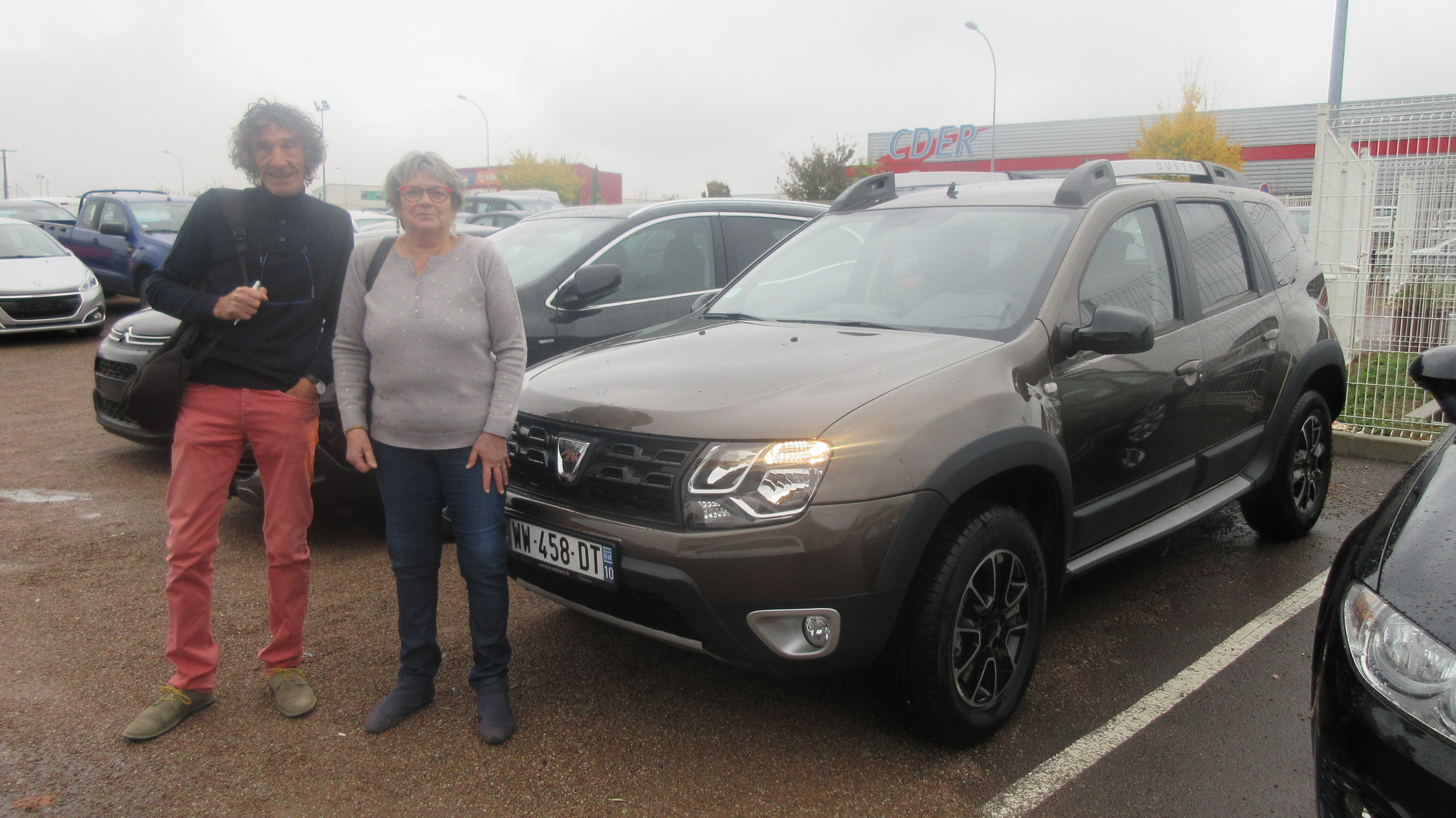 Avis-mandataire-auto-Emotors-Dacia-Duster-Black-touch-dci-110-edc-4x2.