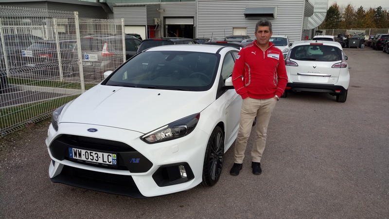 Avis-mandataire-auto-Emotors-Ford-Focus-Rs-ecoboost-350-s-s.