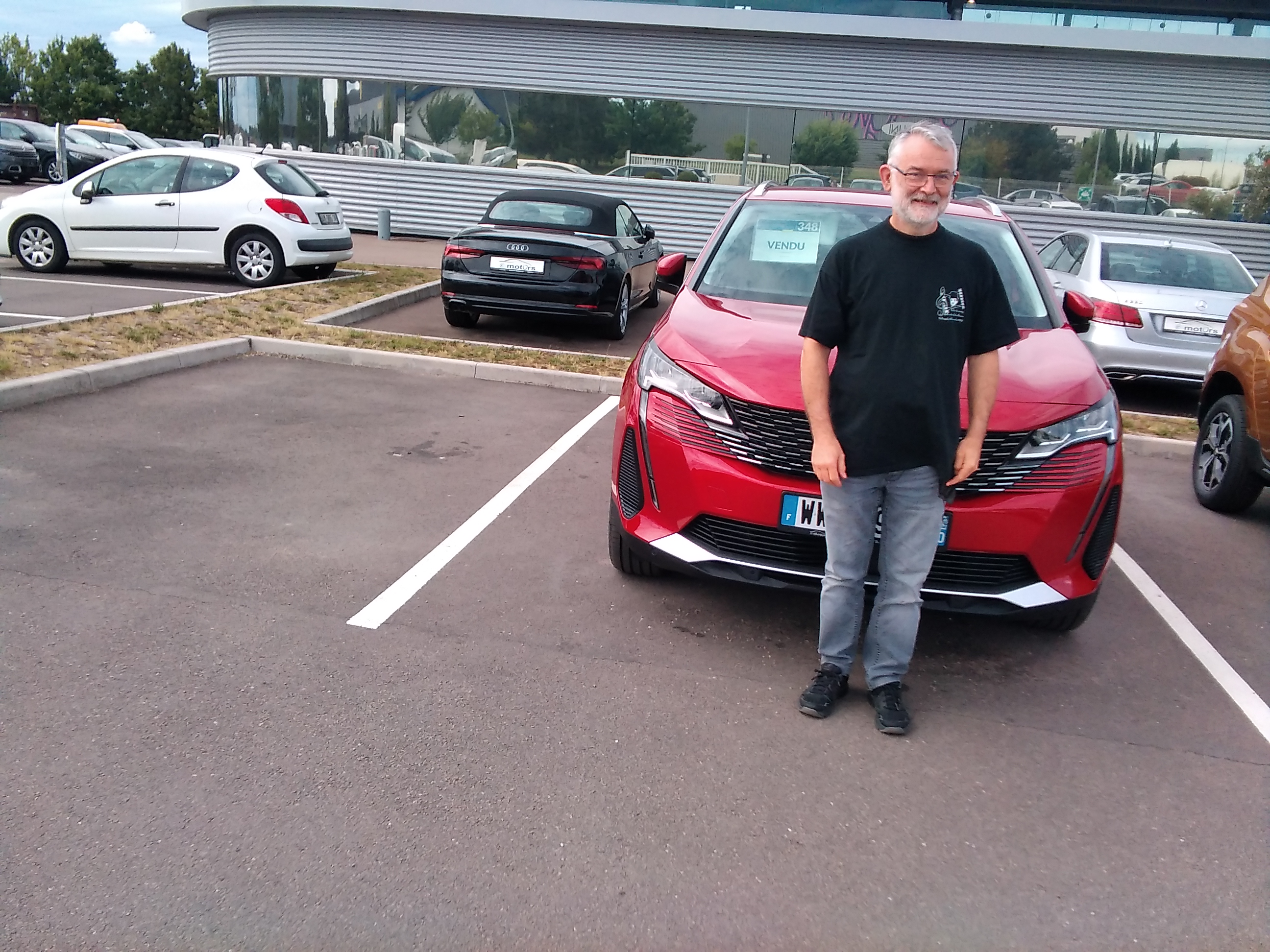 Avis-mandataire-auto-Emotors-Peugeot-3008-Allure-pack-hybrid-225-e-eat8-plus-chargeur-embarqu-7-4kw.