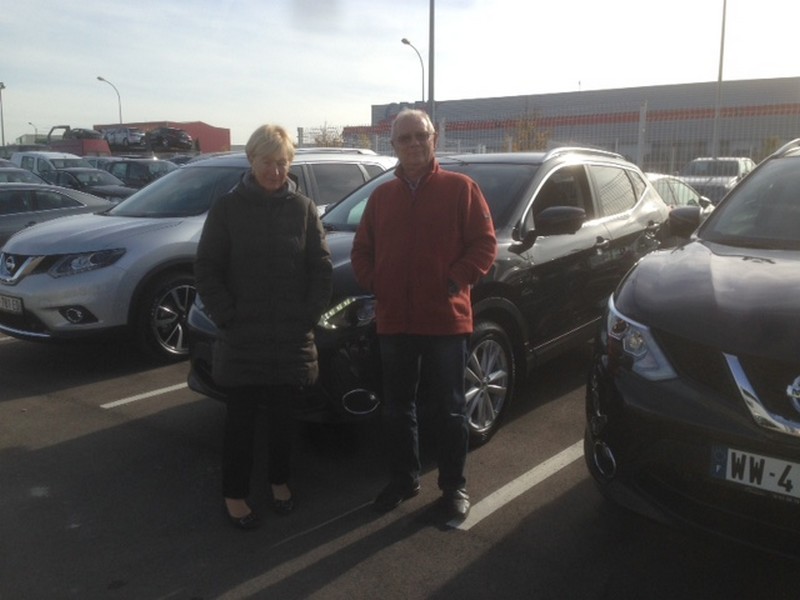 Avis-mandataire-auto-Emotors--Nissan-qashqai-tekna-dig-t-115-xtronic-4x2-plus-jantes-17-.