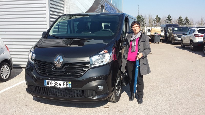 Avis-mandataire-auto-Emotors--Renault-trafic-combi-zen-dci-140-energy-.