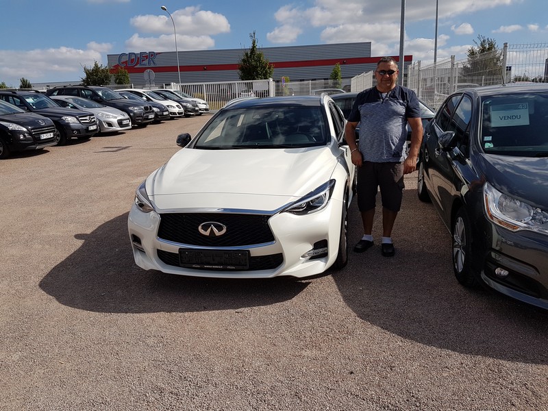 Avis-mandataire-auto-Emotors-Infiniti-Q30-2-2d-170-7dct-awd-sport-5p.