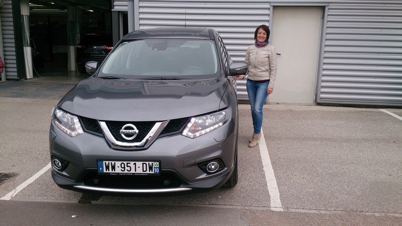 Avis-mandataire-auto-Emotors--Nissan-x-trail-connect-dci-130-xtronic-4x2-7-places-plus-avm-.